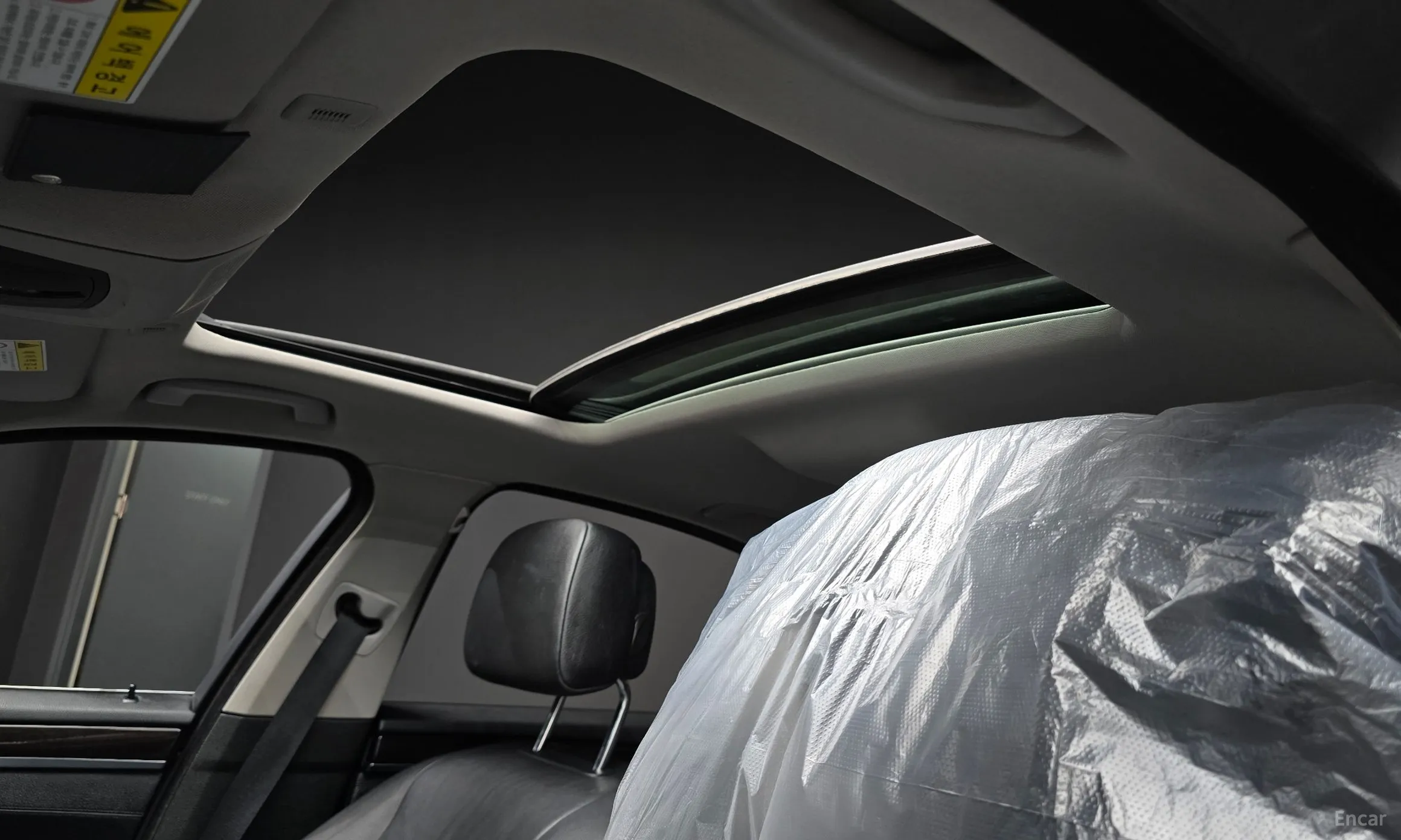 BMW 5 Series (F10) превью 19