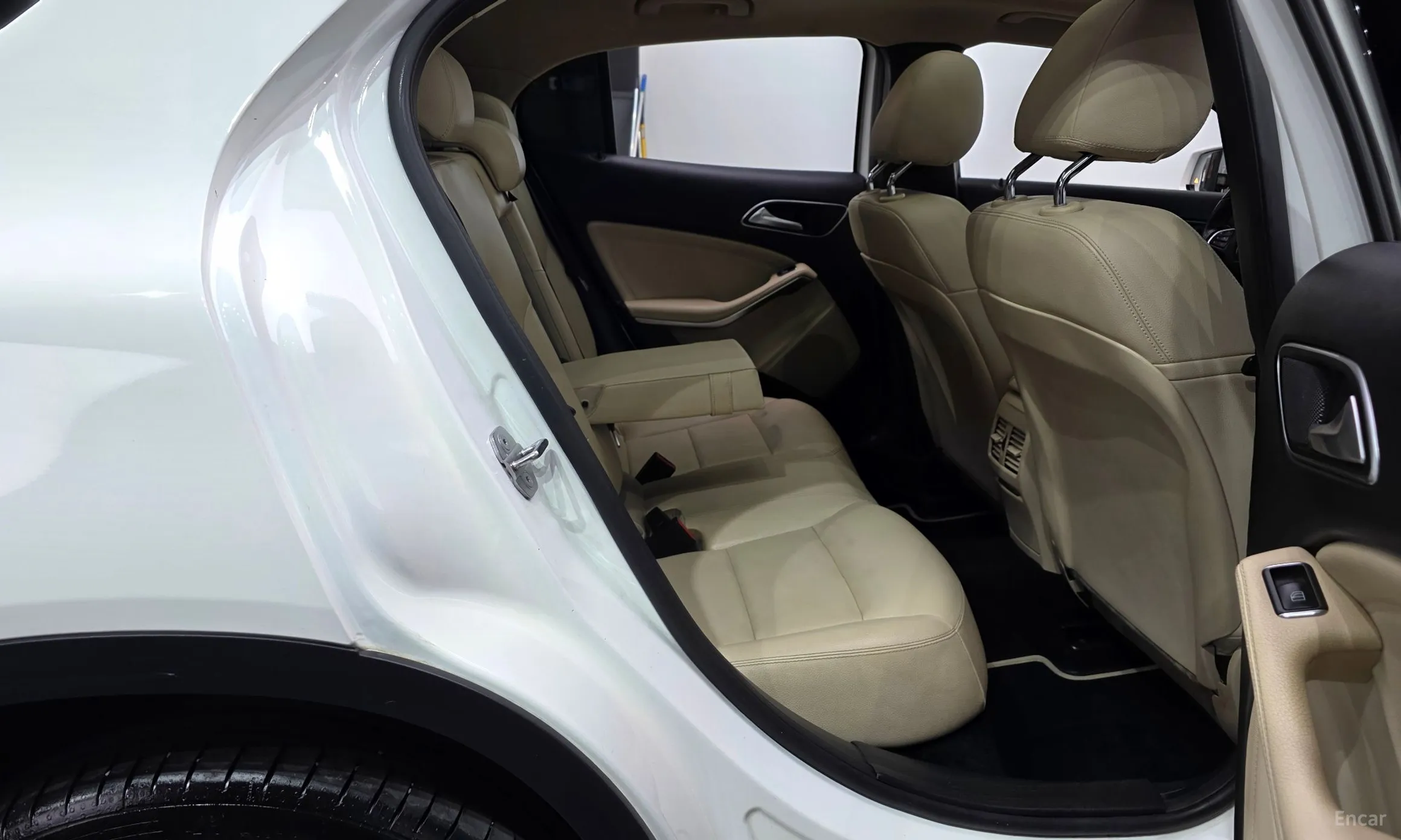 Mercedes Benz GLA-Class X156 превью 11