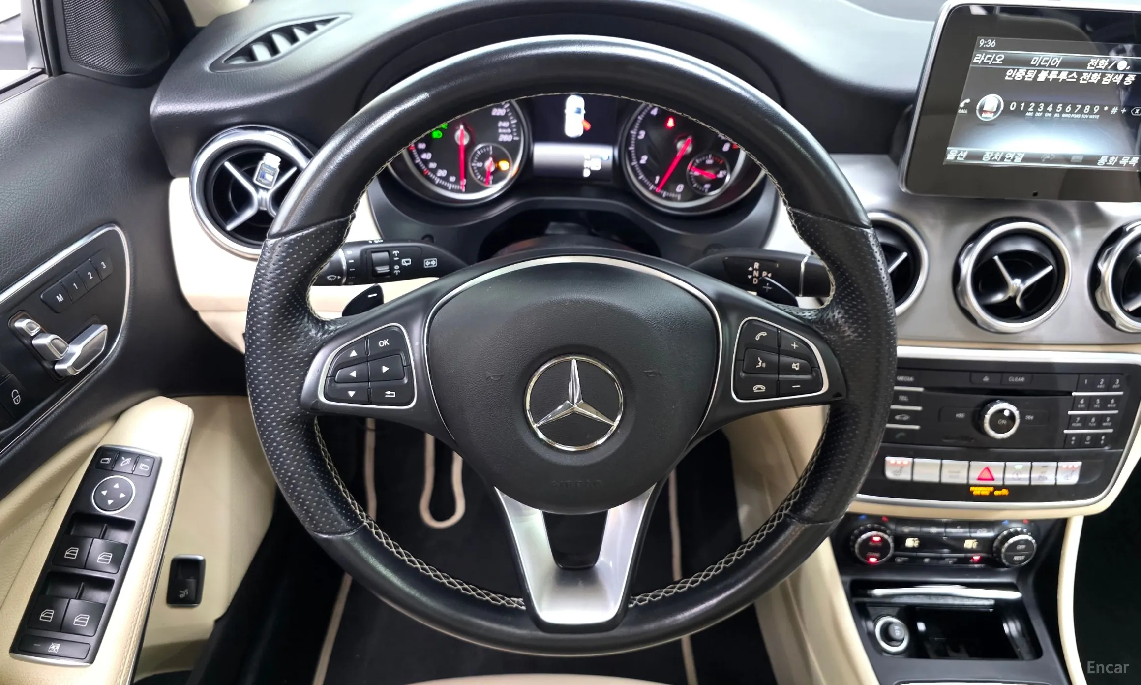 Mercedes Benz GLA-Class X156 превью 13