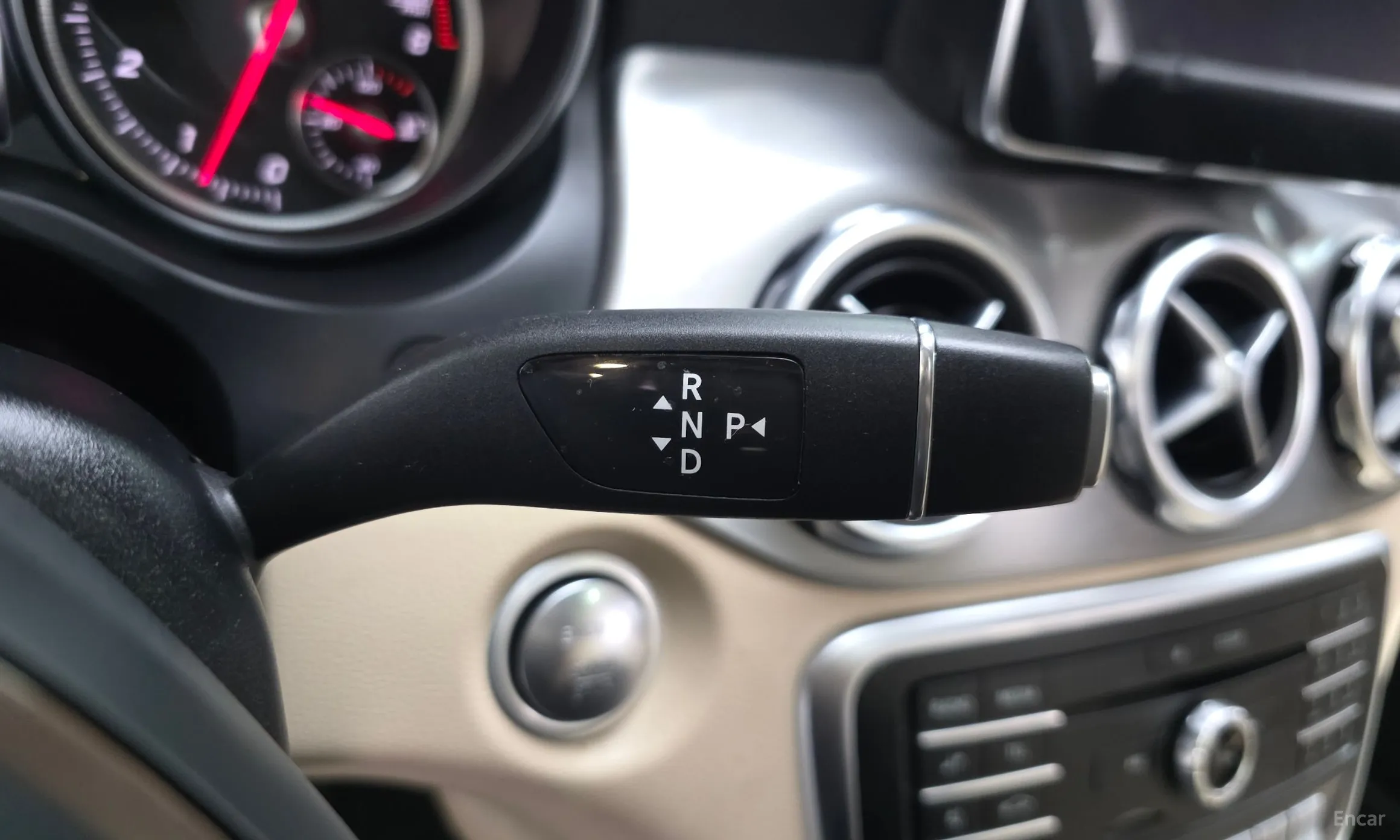 Mercedes Benz GLA-Class X156 превью 18