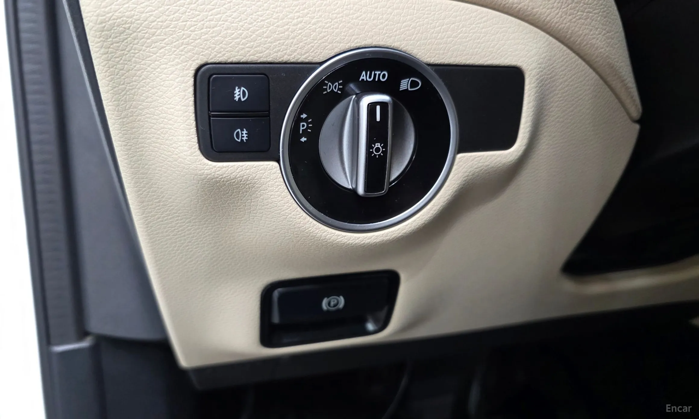 Mercedes Benz GLA-Class X156 превью 20