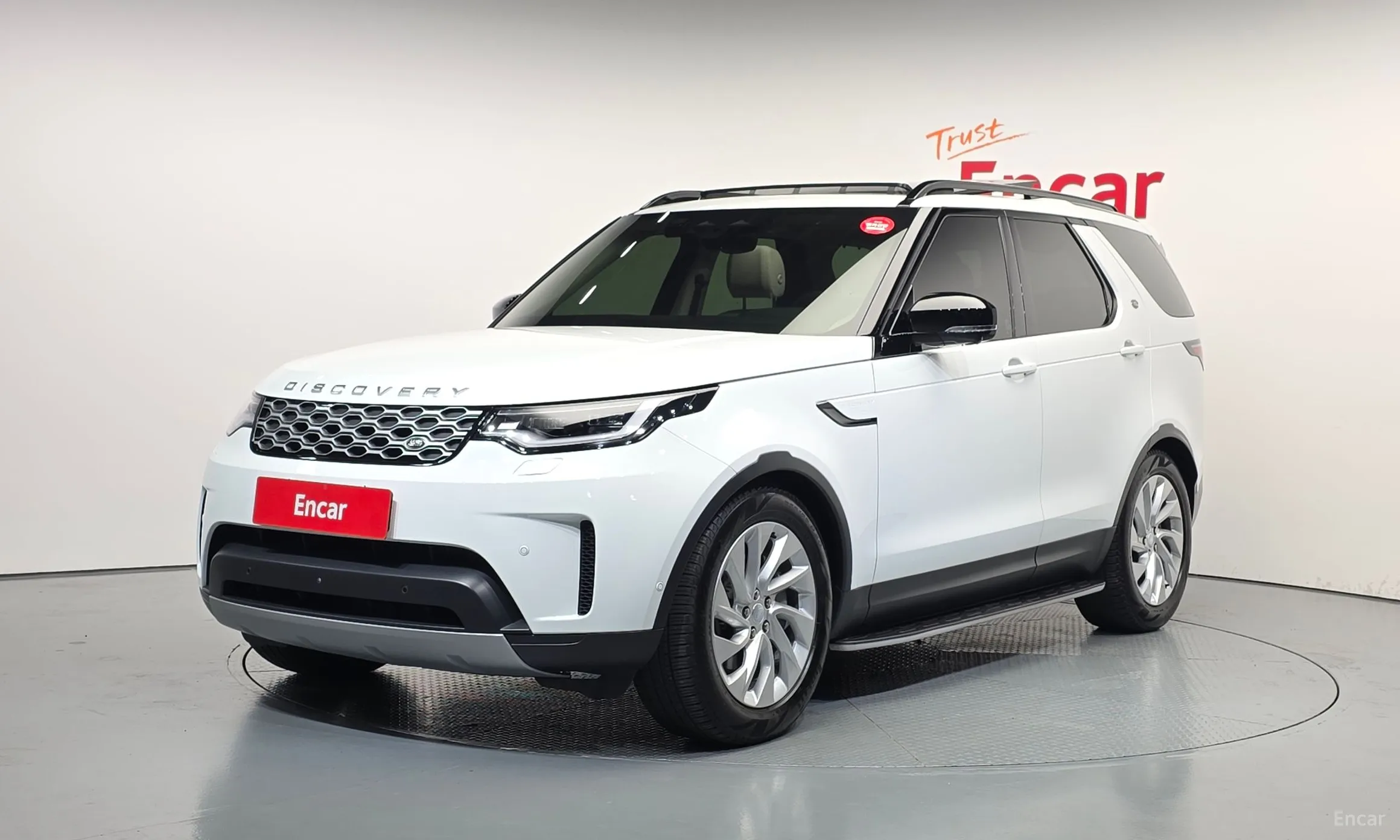 Land Rover Discovery 5