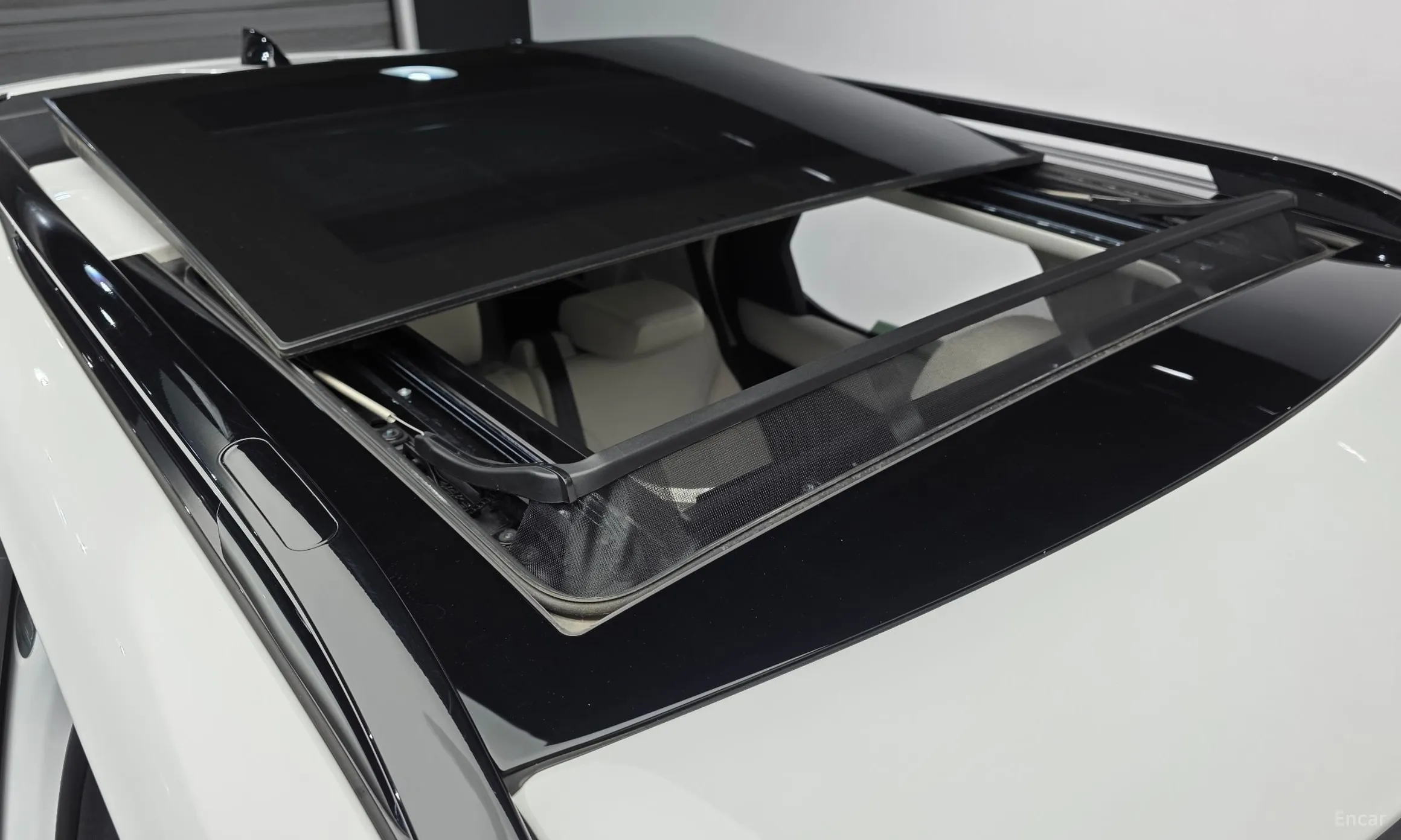 Land Rover Discovery 5 превью 19