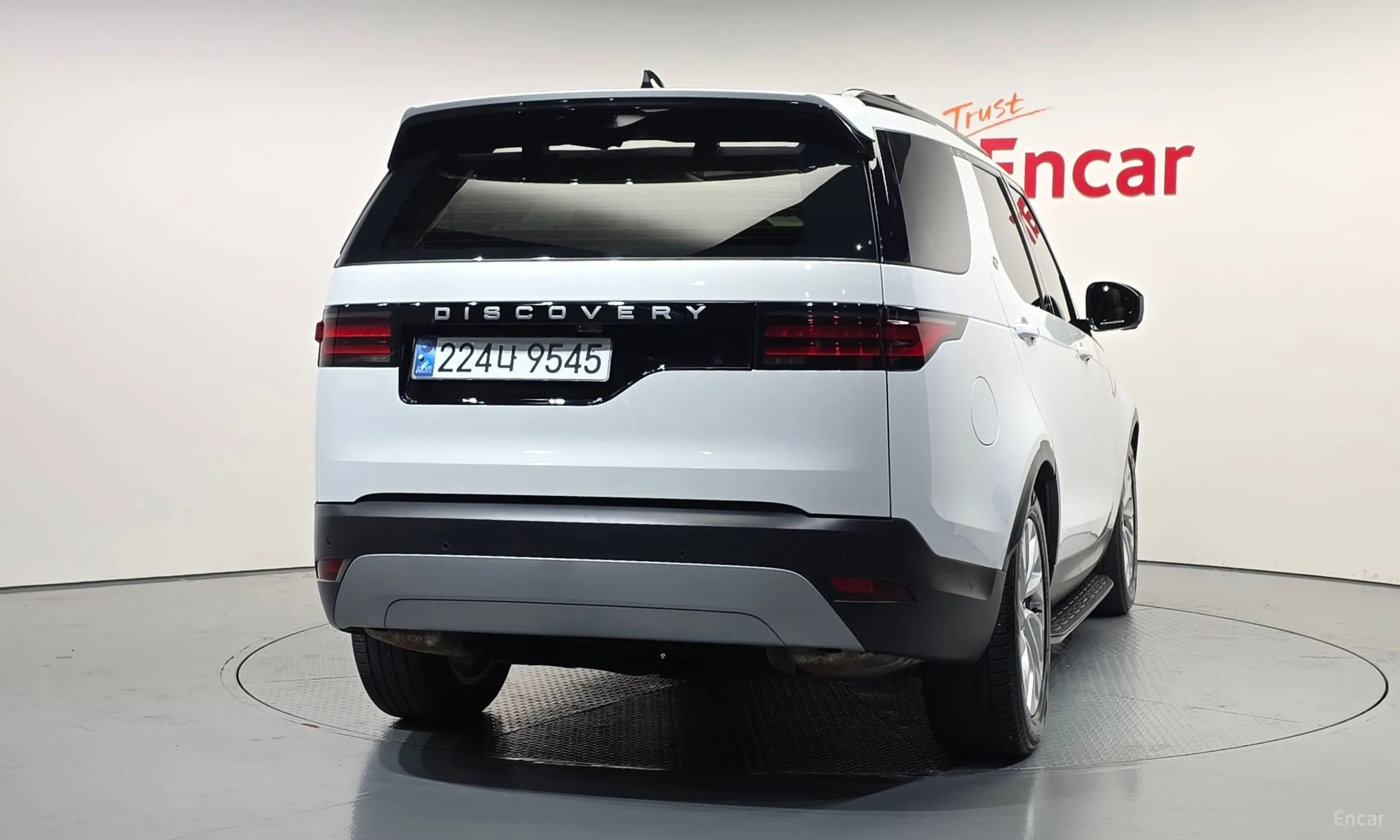 Land Rover Discovery 5 превью 4