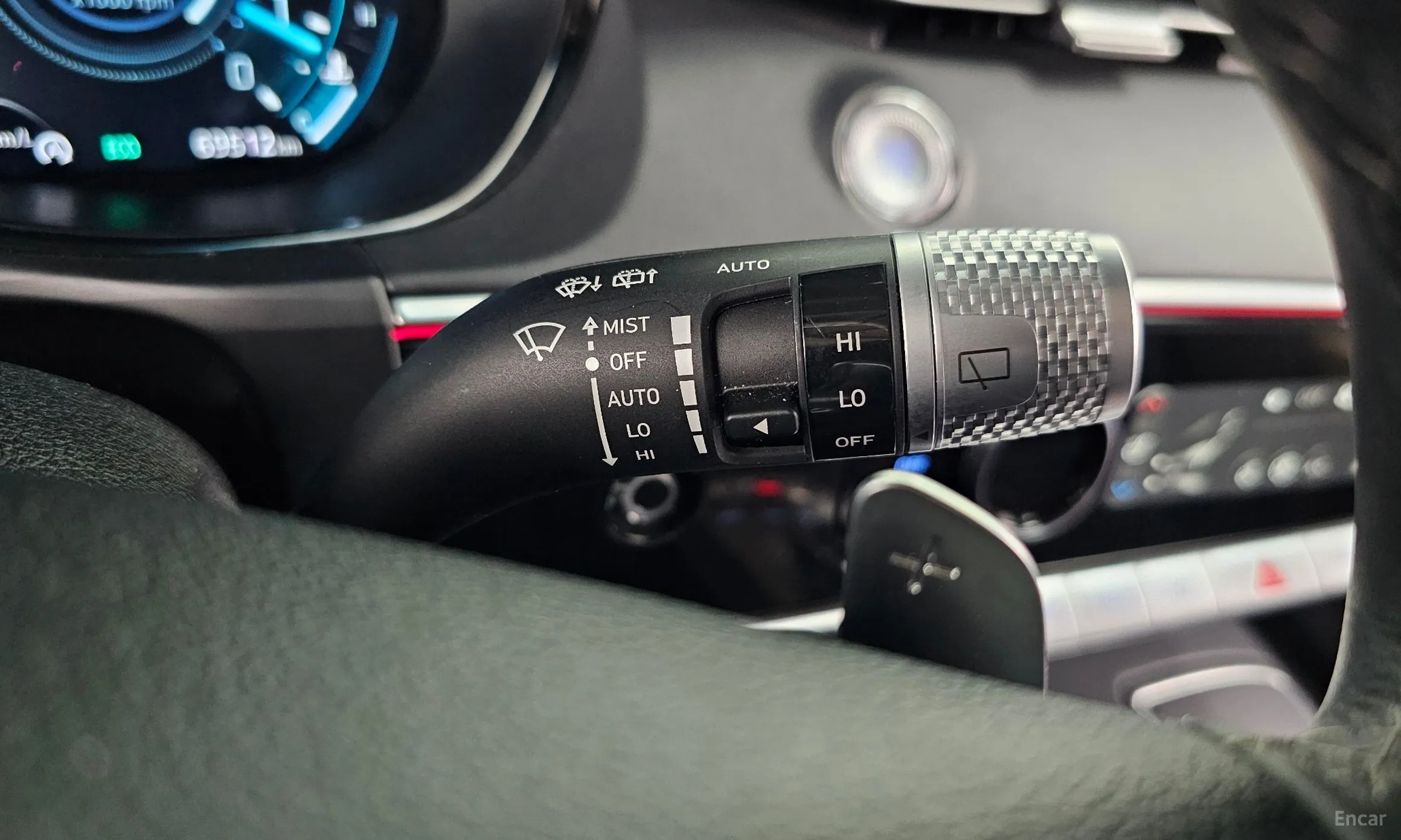 Genesis GV70 превью 18