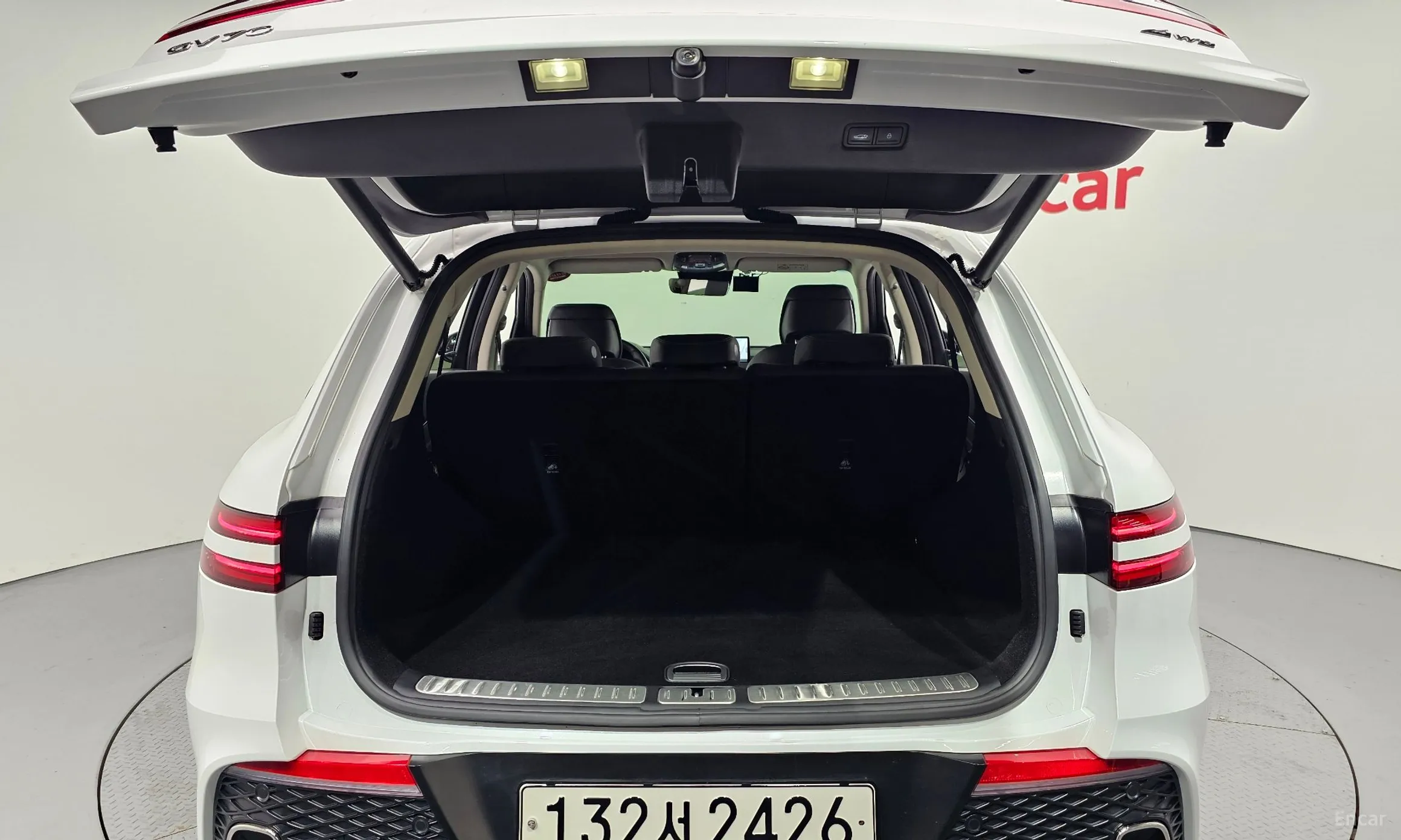 Genesis GV70 превью 20