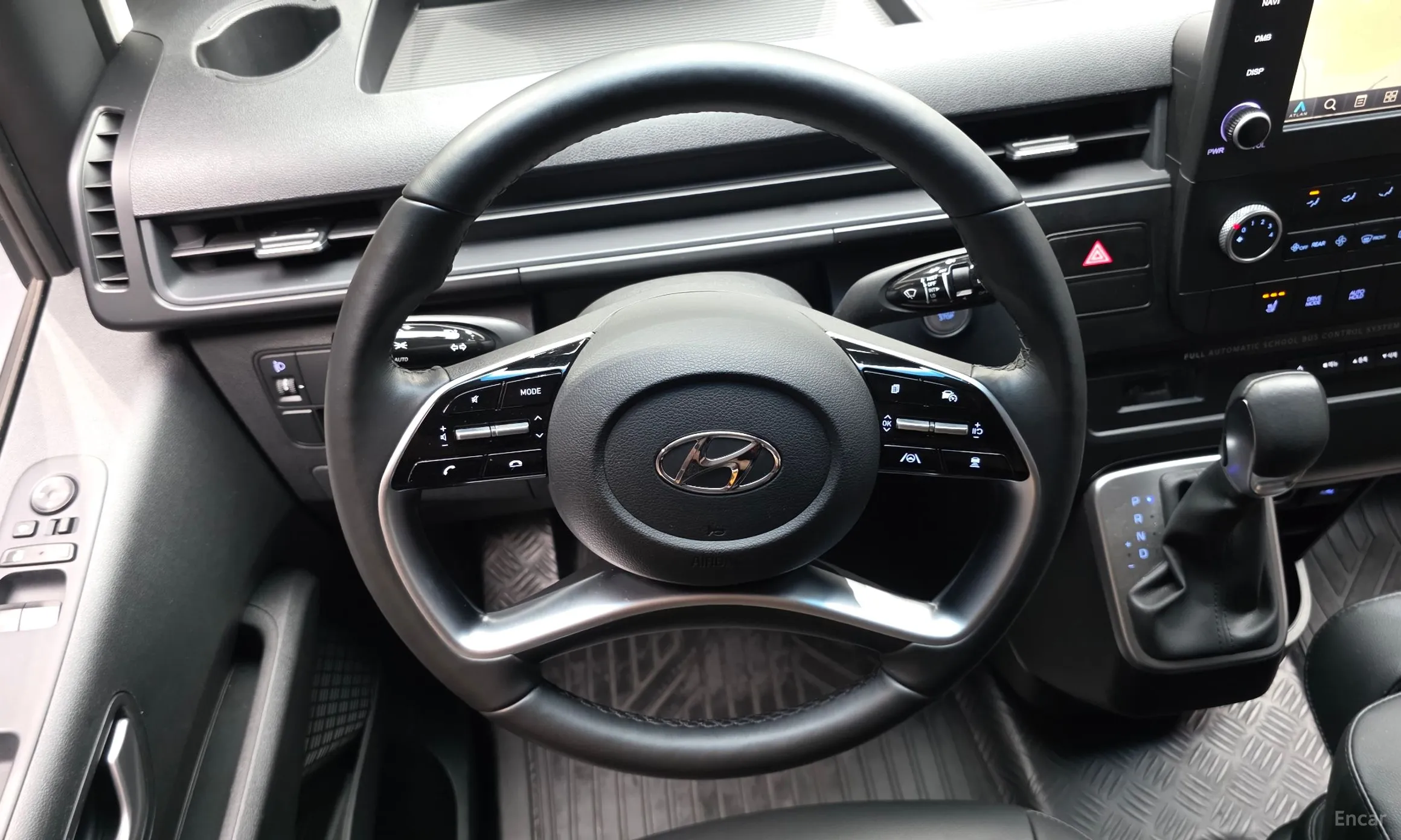 Hyundai Staria превью 13