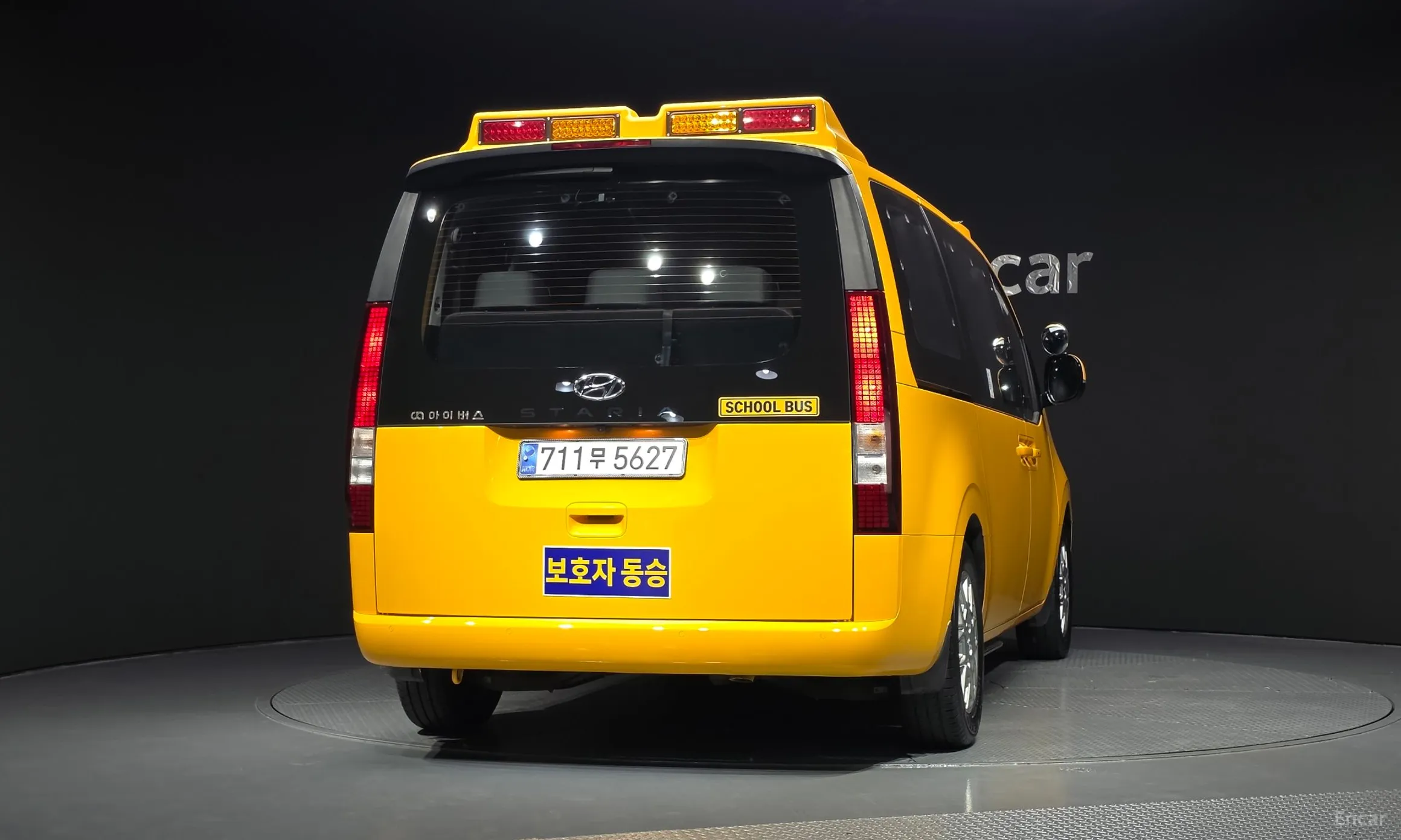 Hyundai Staria превью 4