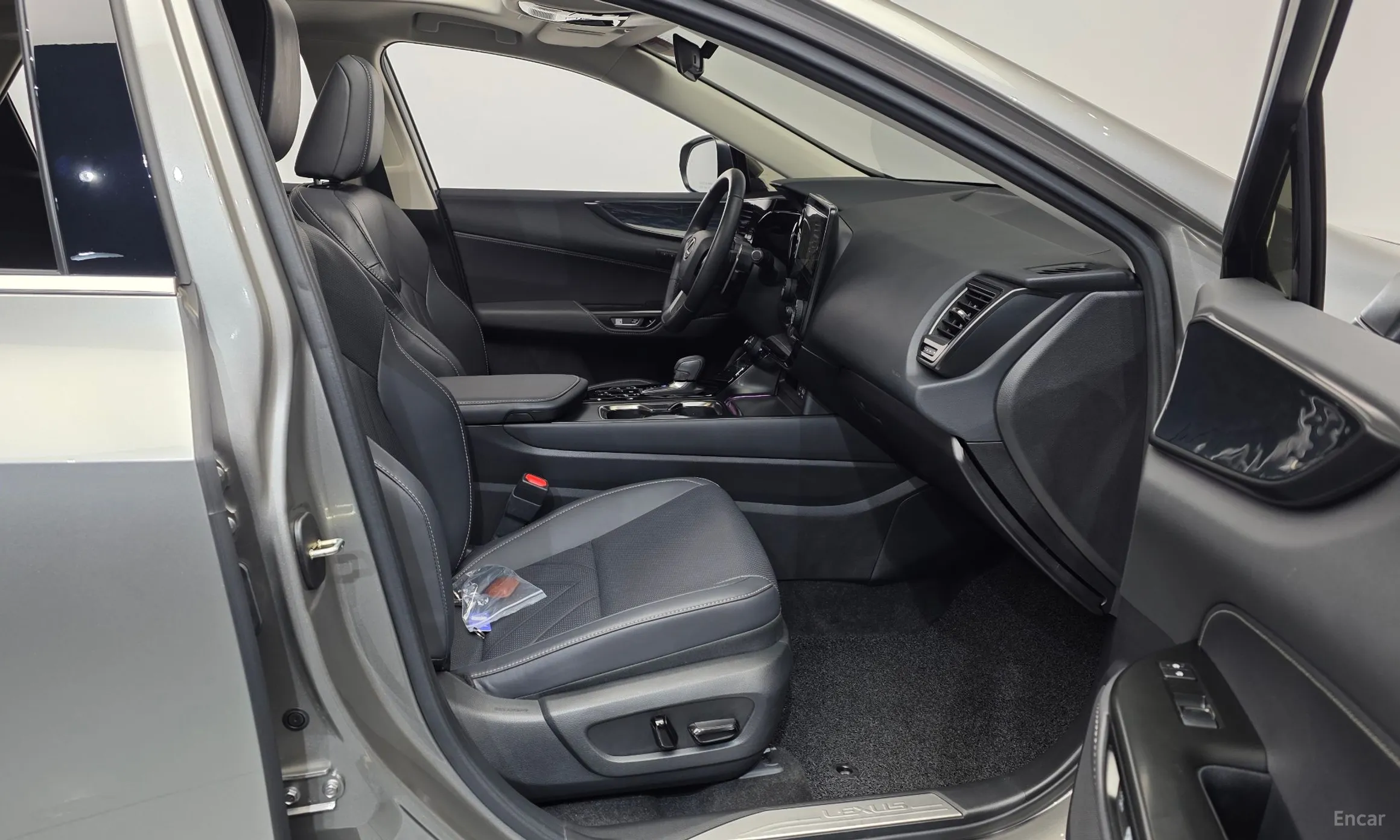 Lexus NX350h Gen 2 превью 11