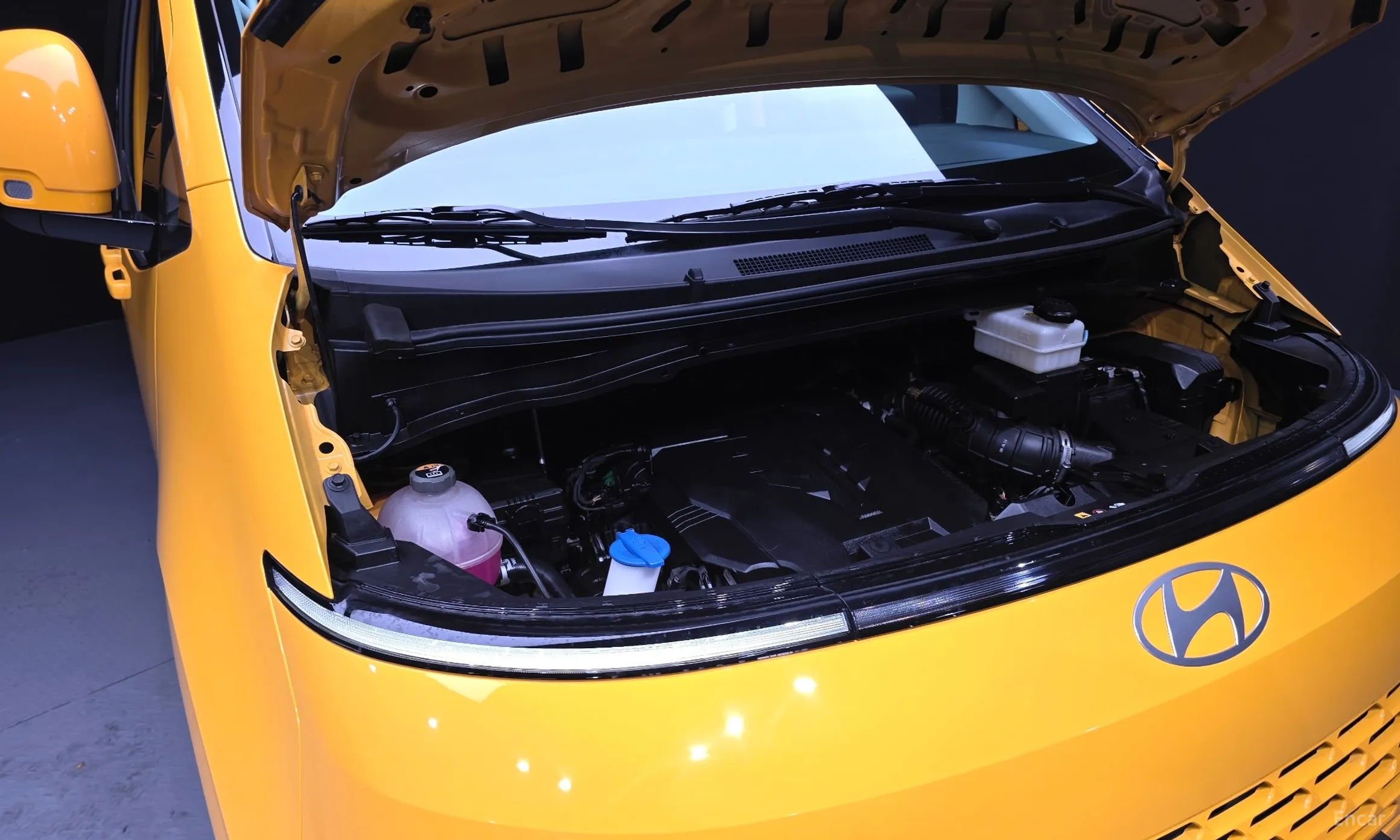 Hyundai Staria превью 6