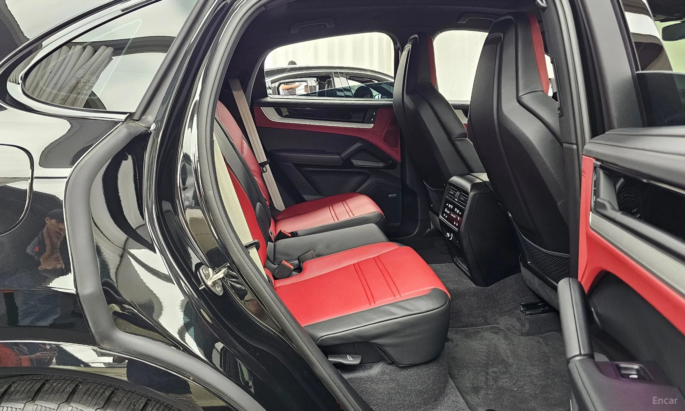 Porsche Cayenne (PO536) превью 12