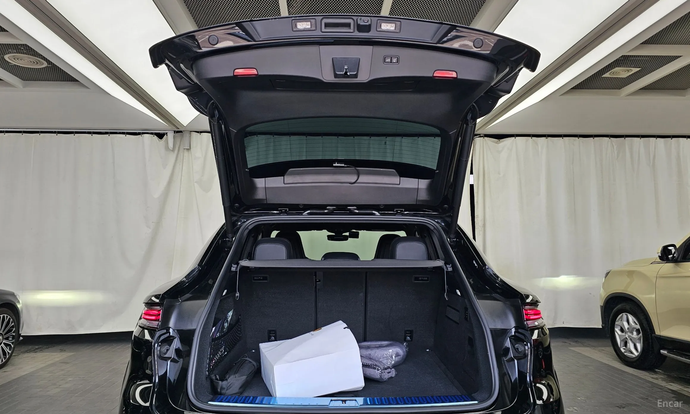 Porsche Cayenne (PO536) превью 20