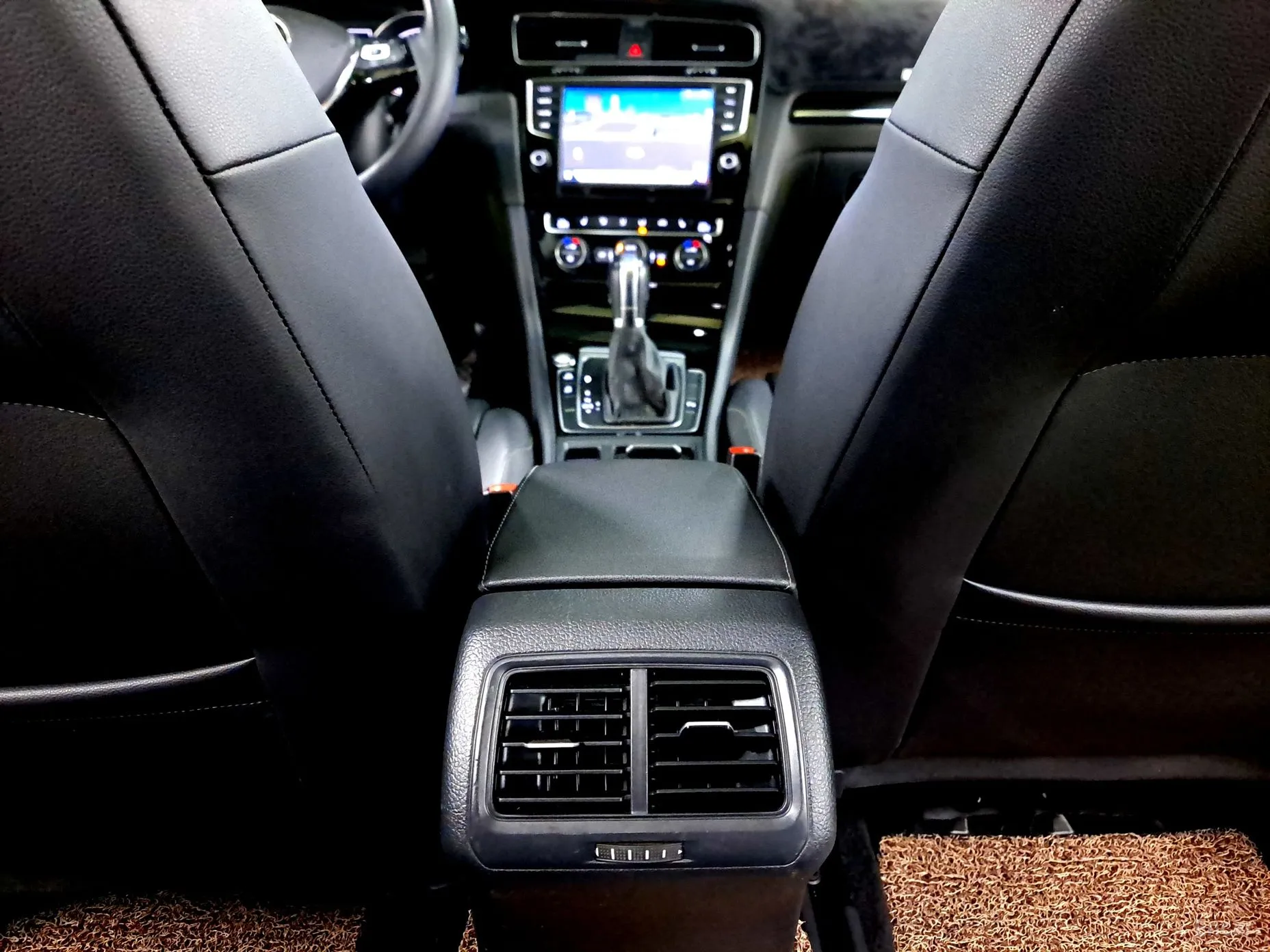 Volkswagen Golf 7th Generation превью 17