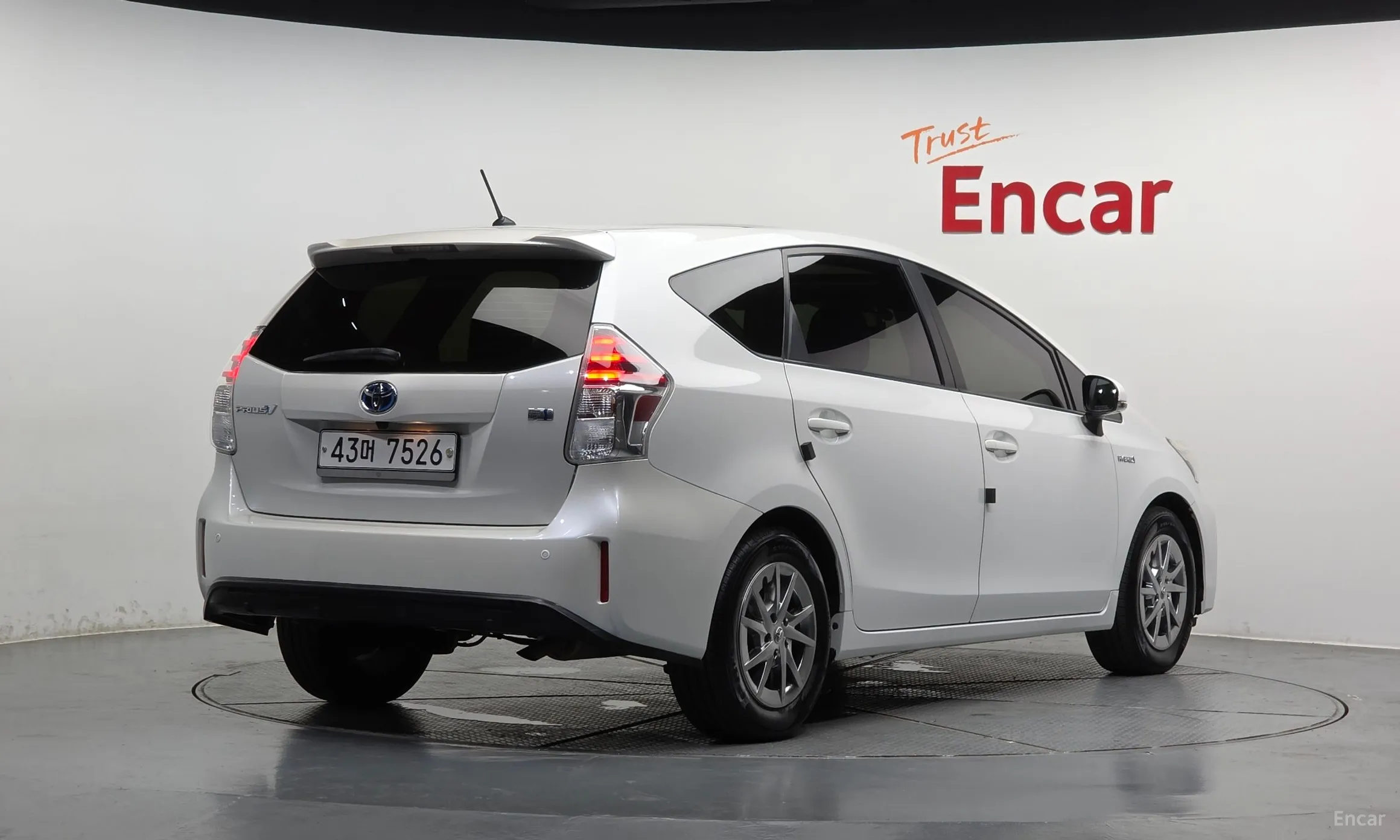 Toyota Prius V
