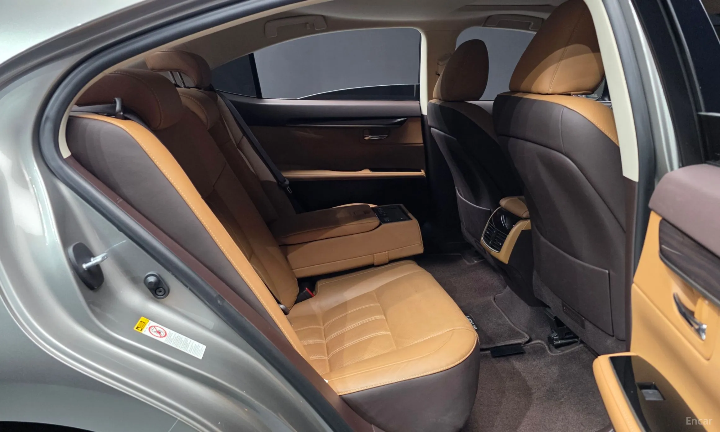 Lexus New ES300h превью 12