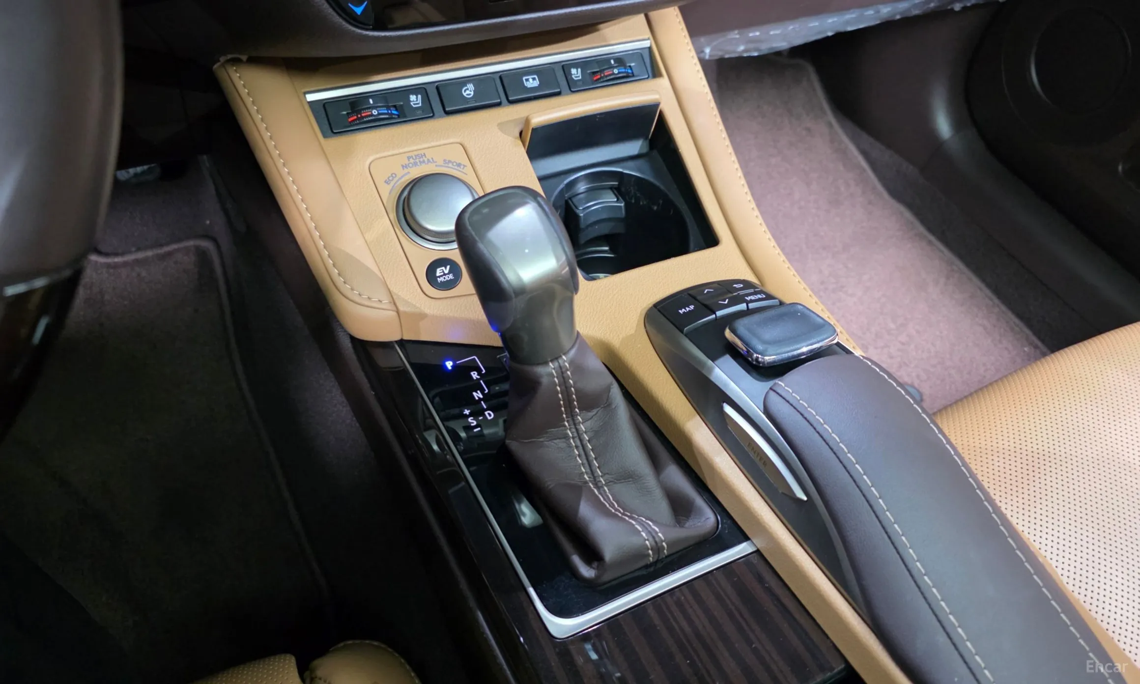 Lexus New ES300h превью 9
