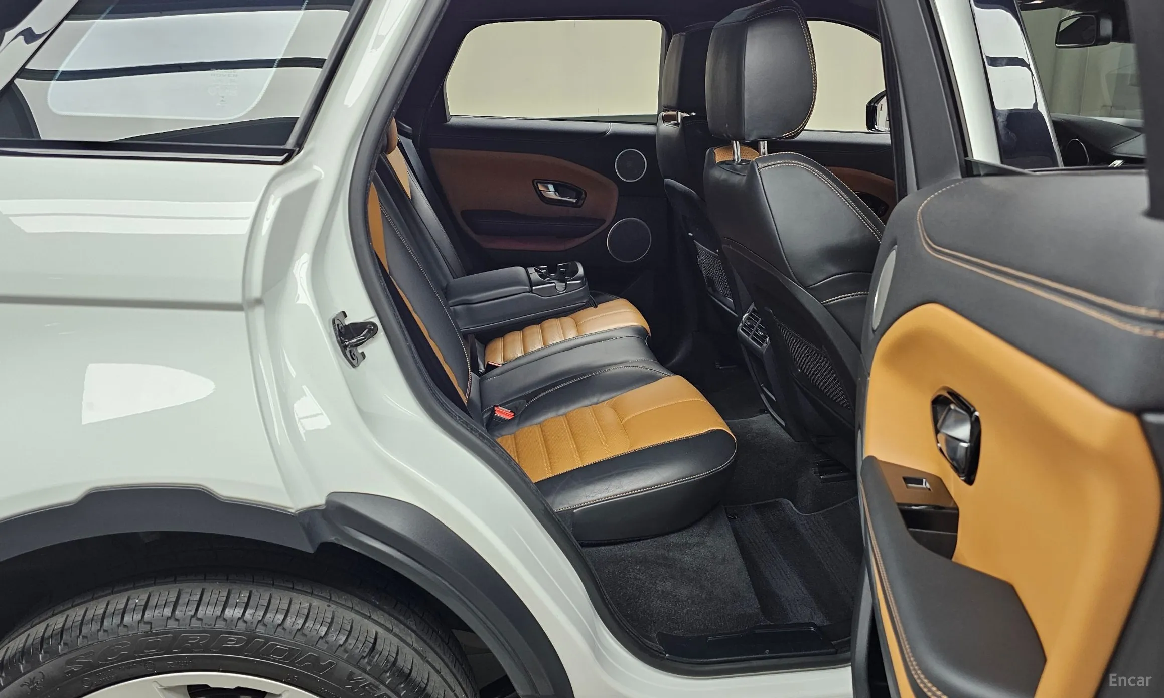 Land Rover Range Rover Evoque превью 11