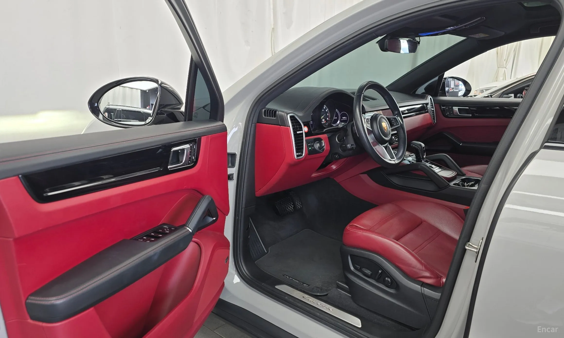 Porsche Cayenne (PO536) превью 10