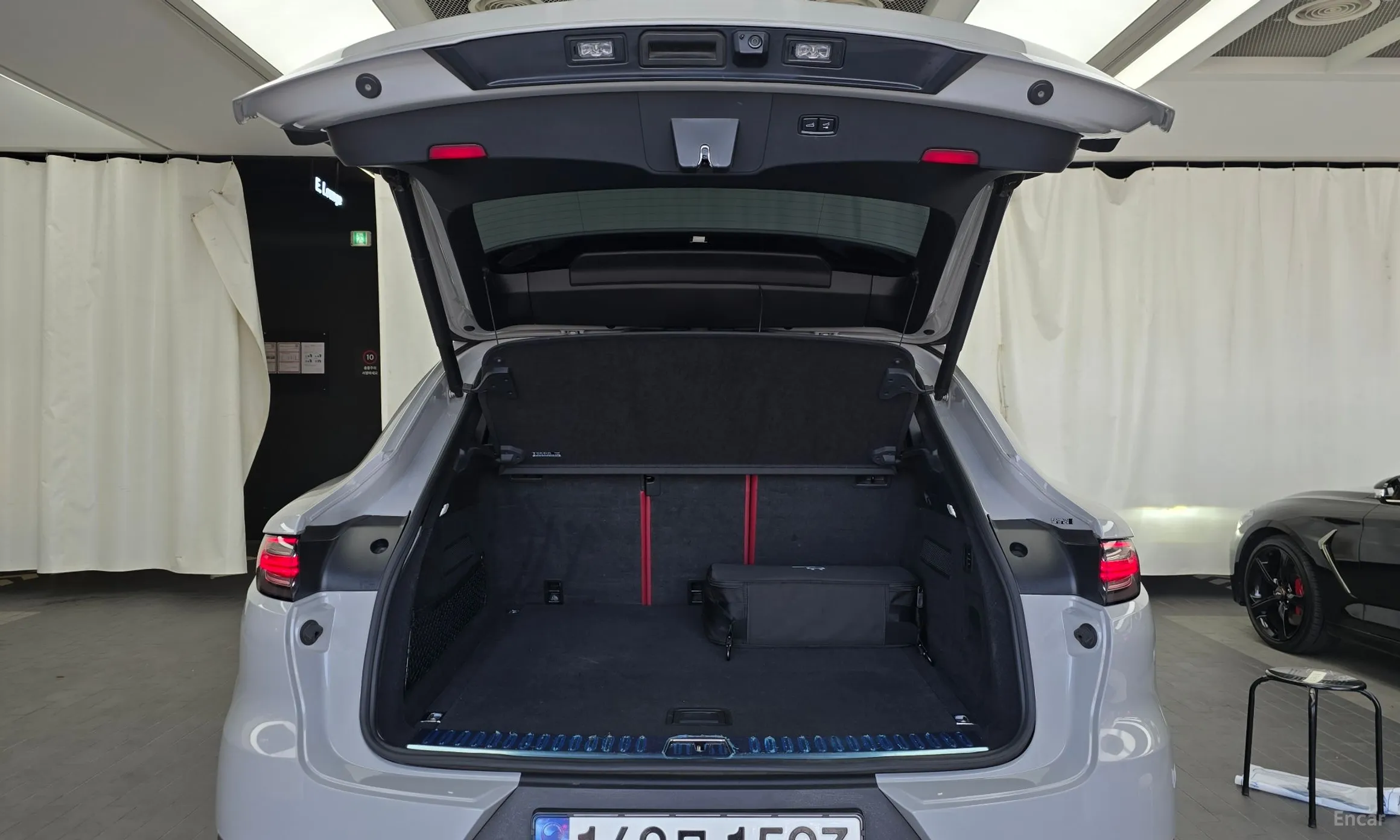 Porsche Cayenne (PO536) превью 20