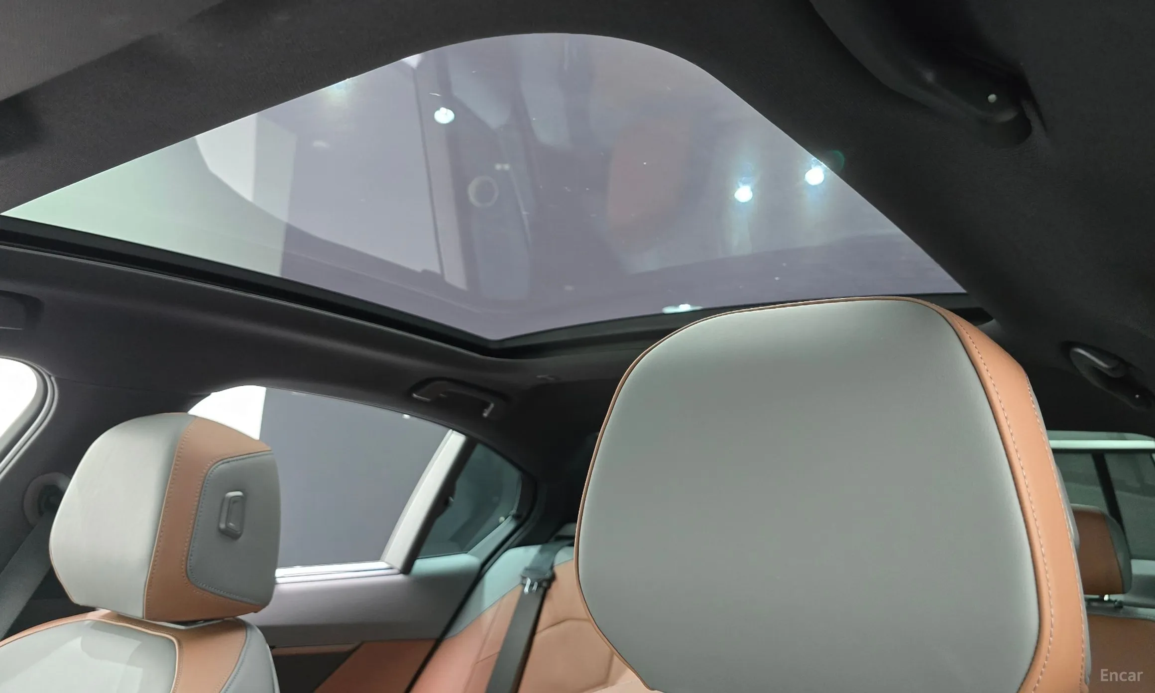 BMW 5 Series (G60) превью 17