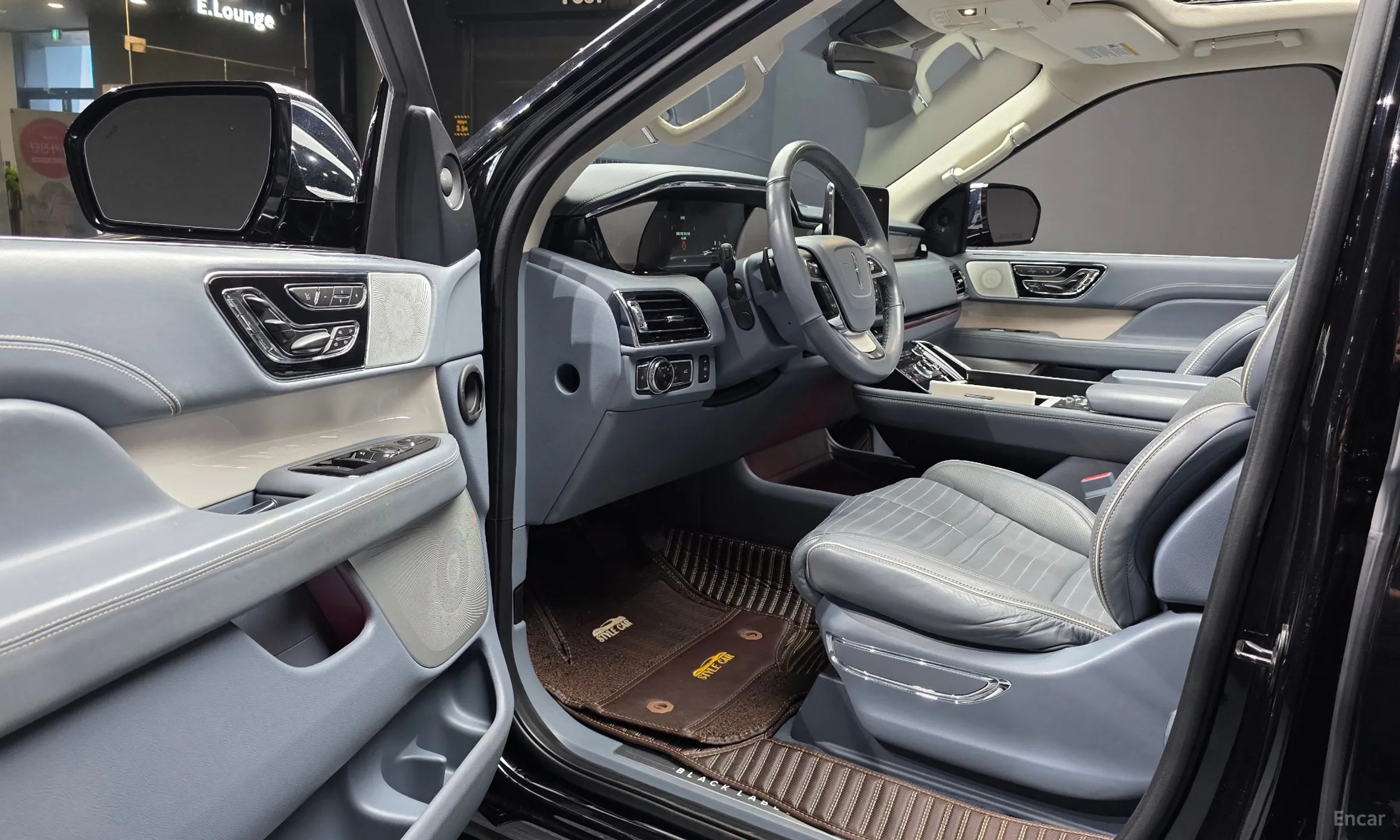 Lincoln Navigator 4th generation превью 10