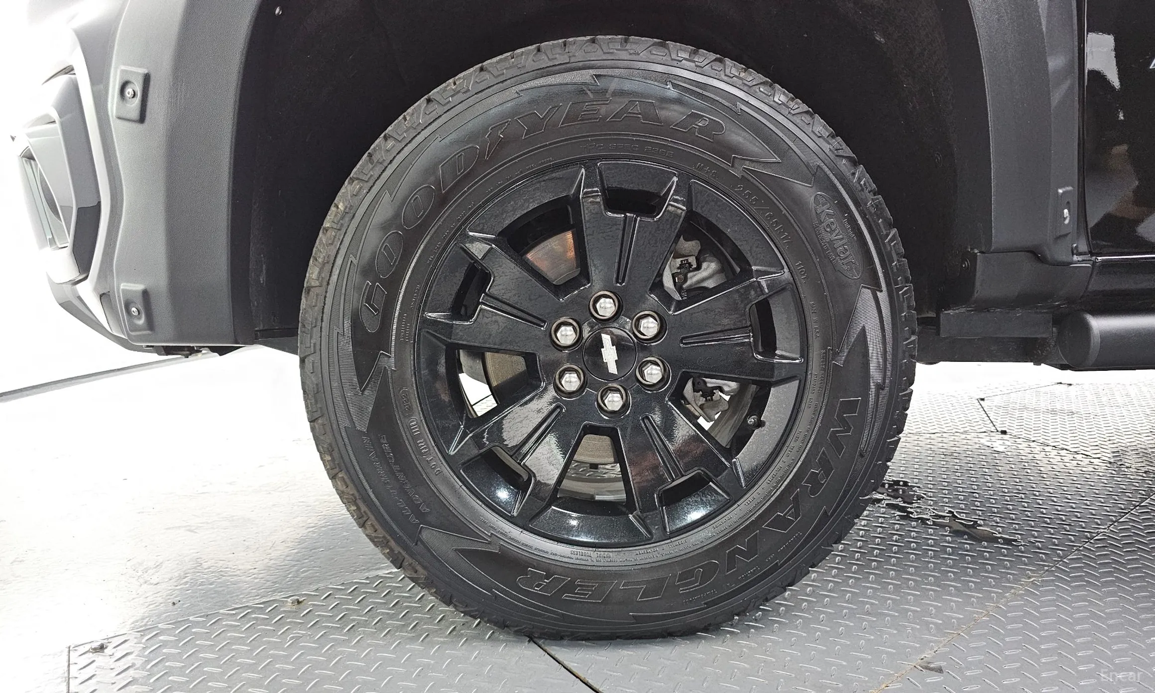 Chevrolet (GM Daewoo) Real New Colorado превью 5