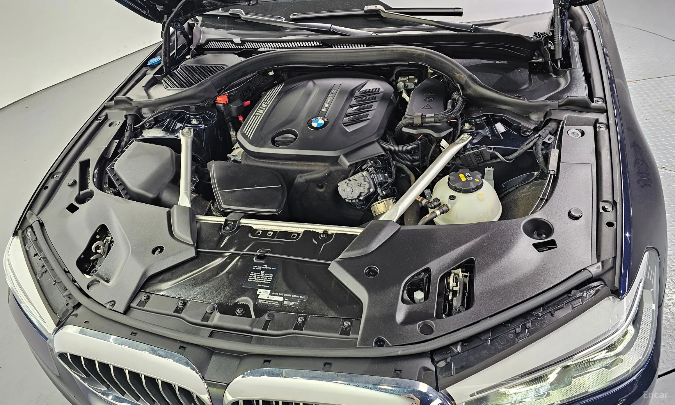 BMW 5 Series (G30) превью 6