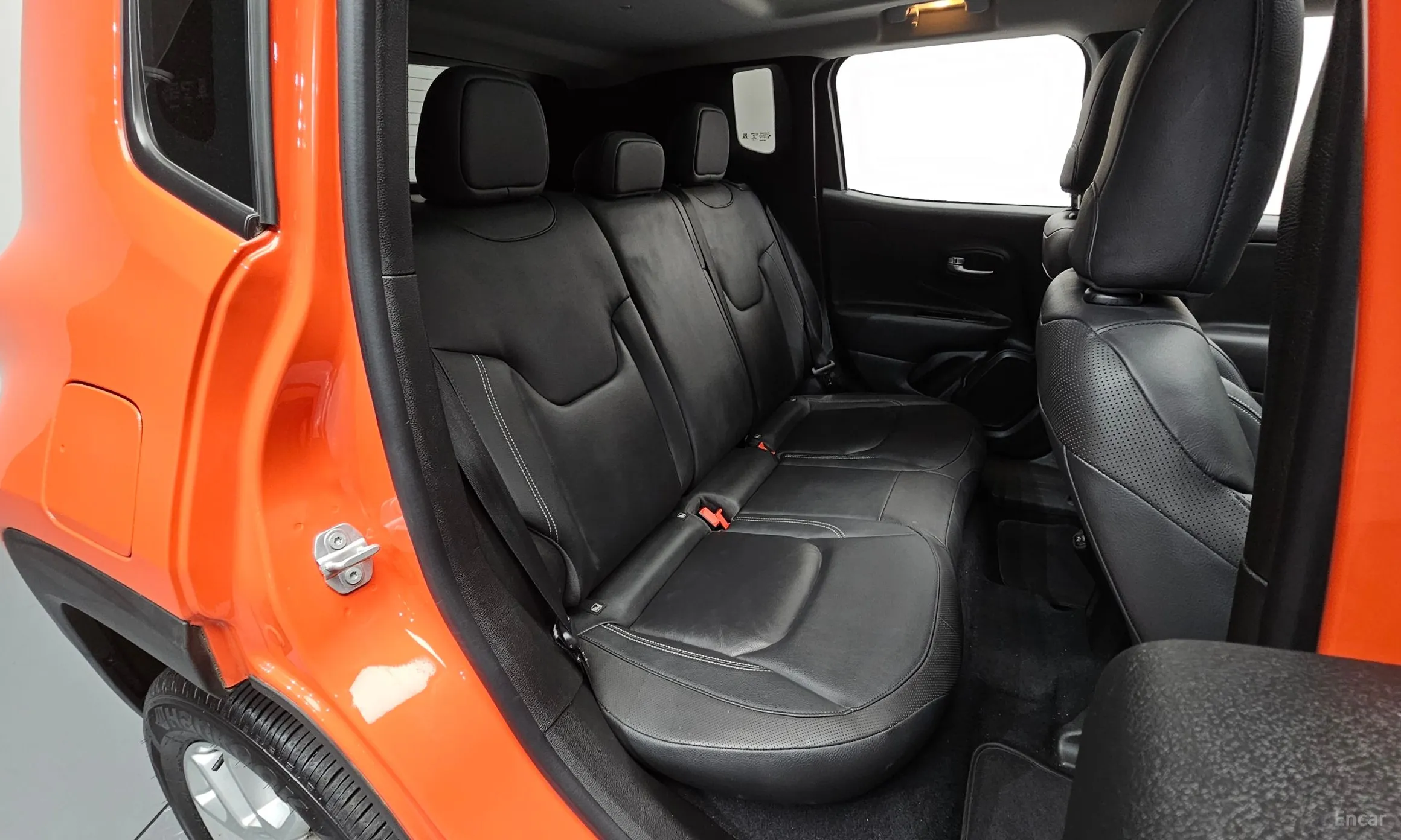 Jeep Renegade превью 11