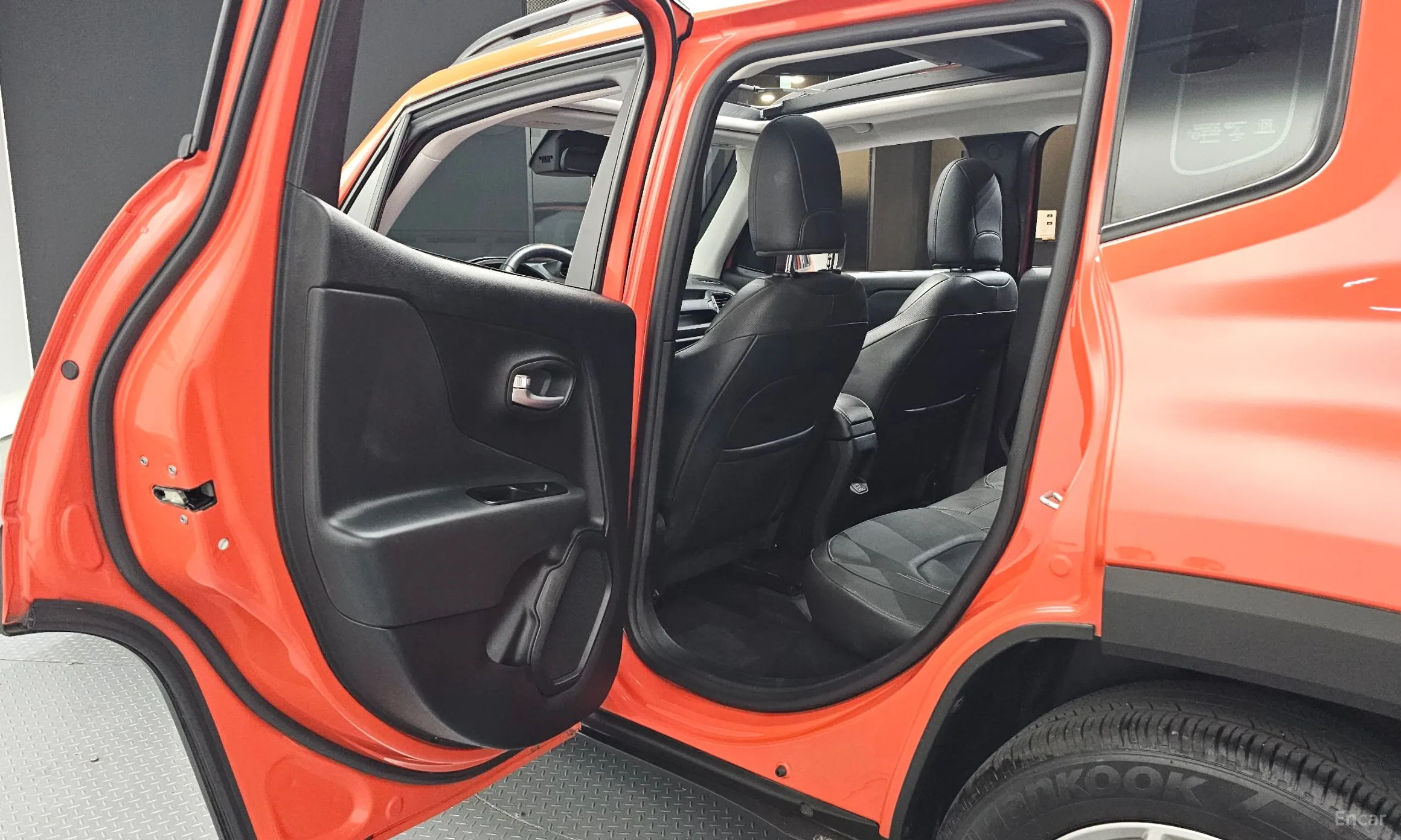Jeep Renegade превью 12