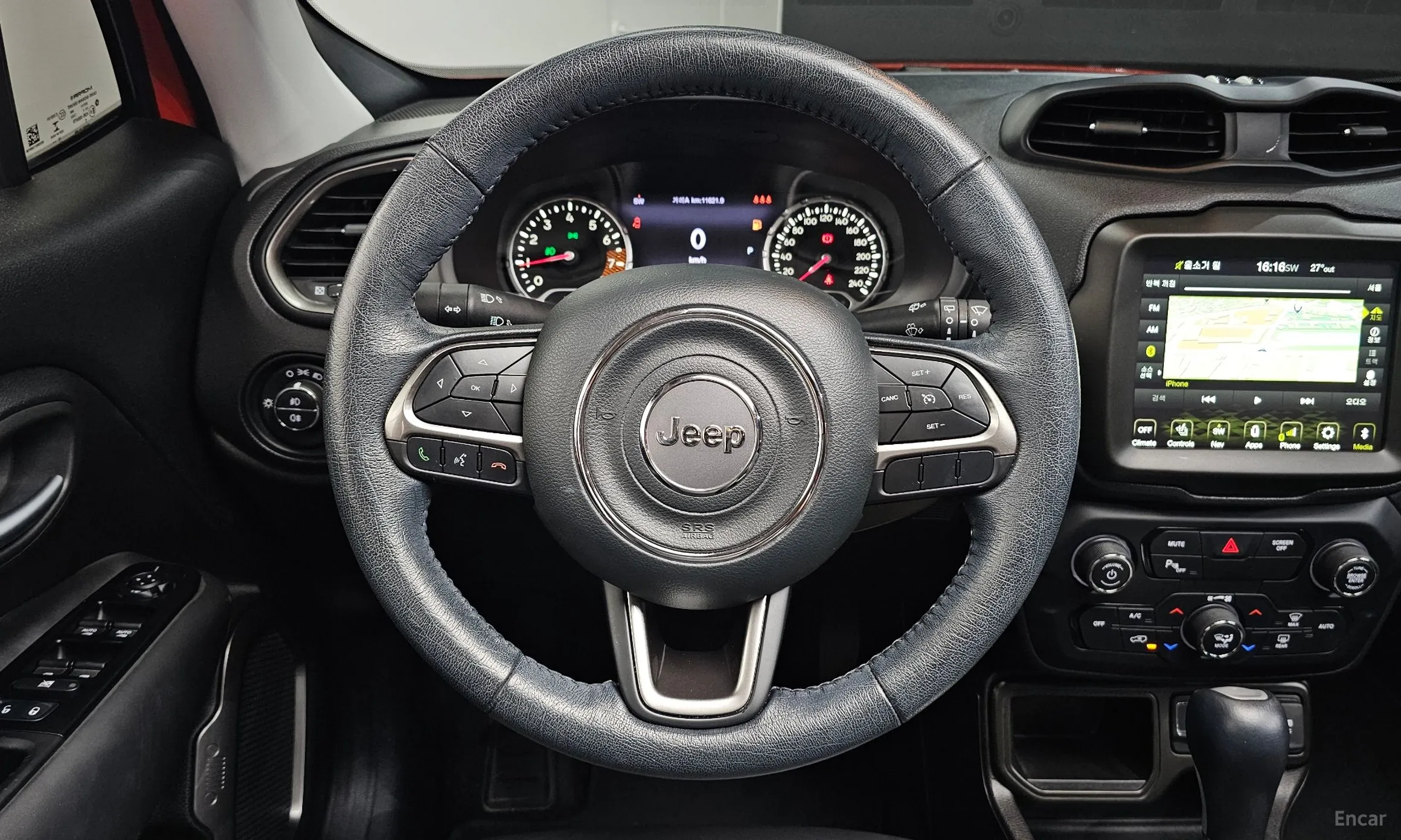 Jeep Renegade превью 13