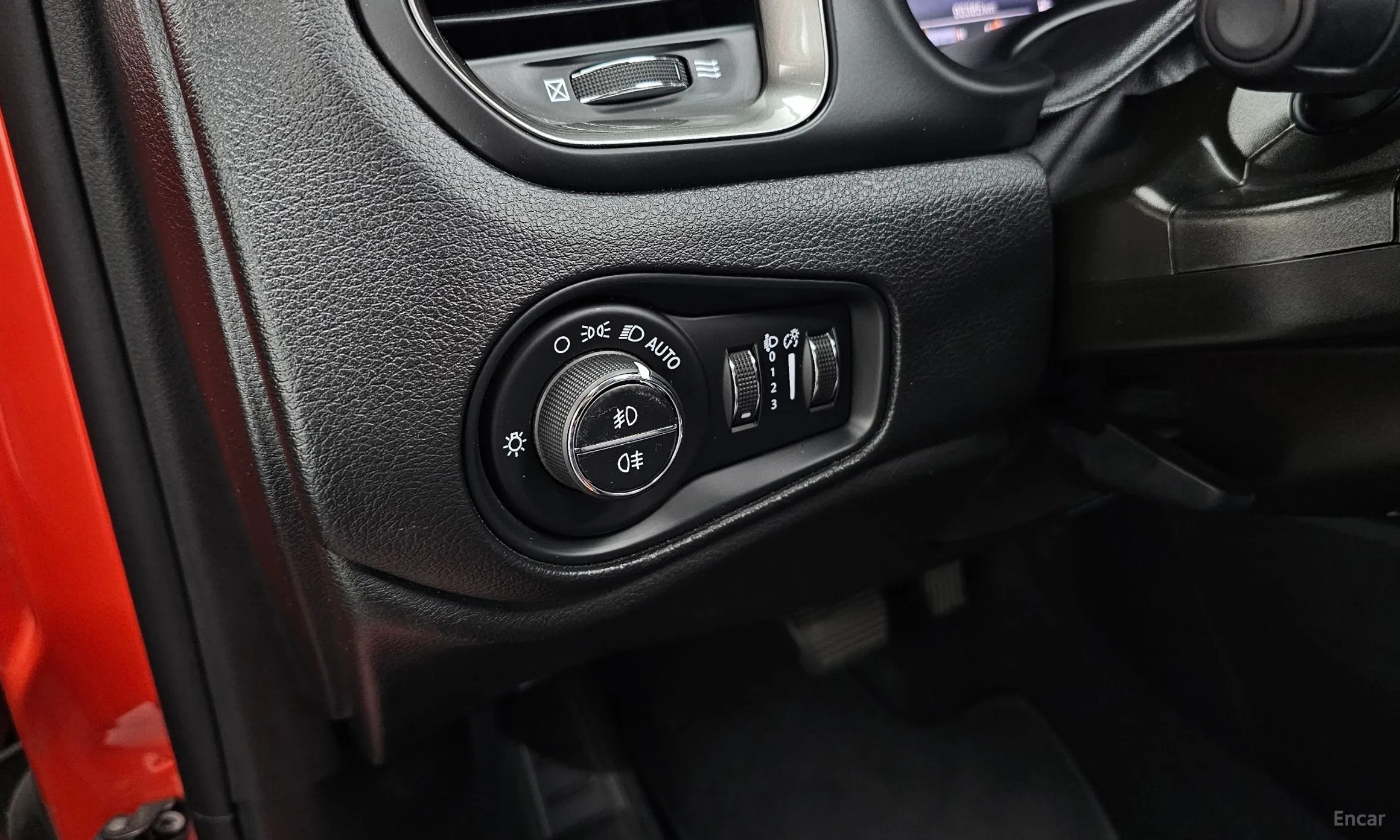 Jeep Renegade превью 17