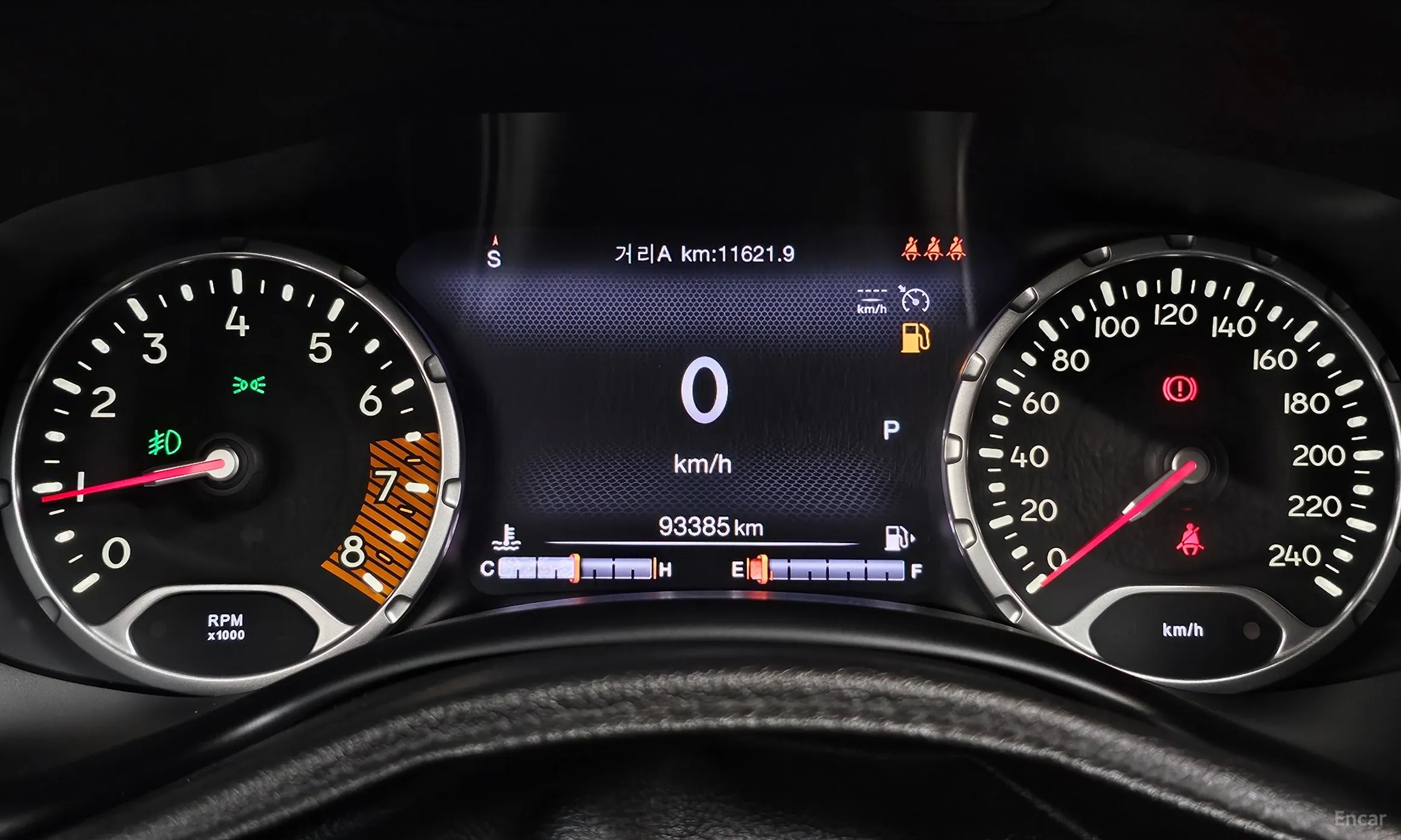 Jeep Renegade превью 8