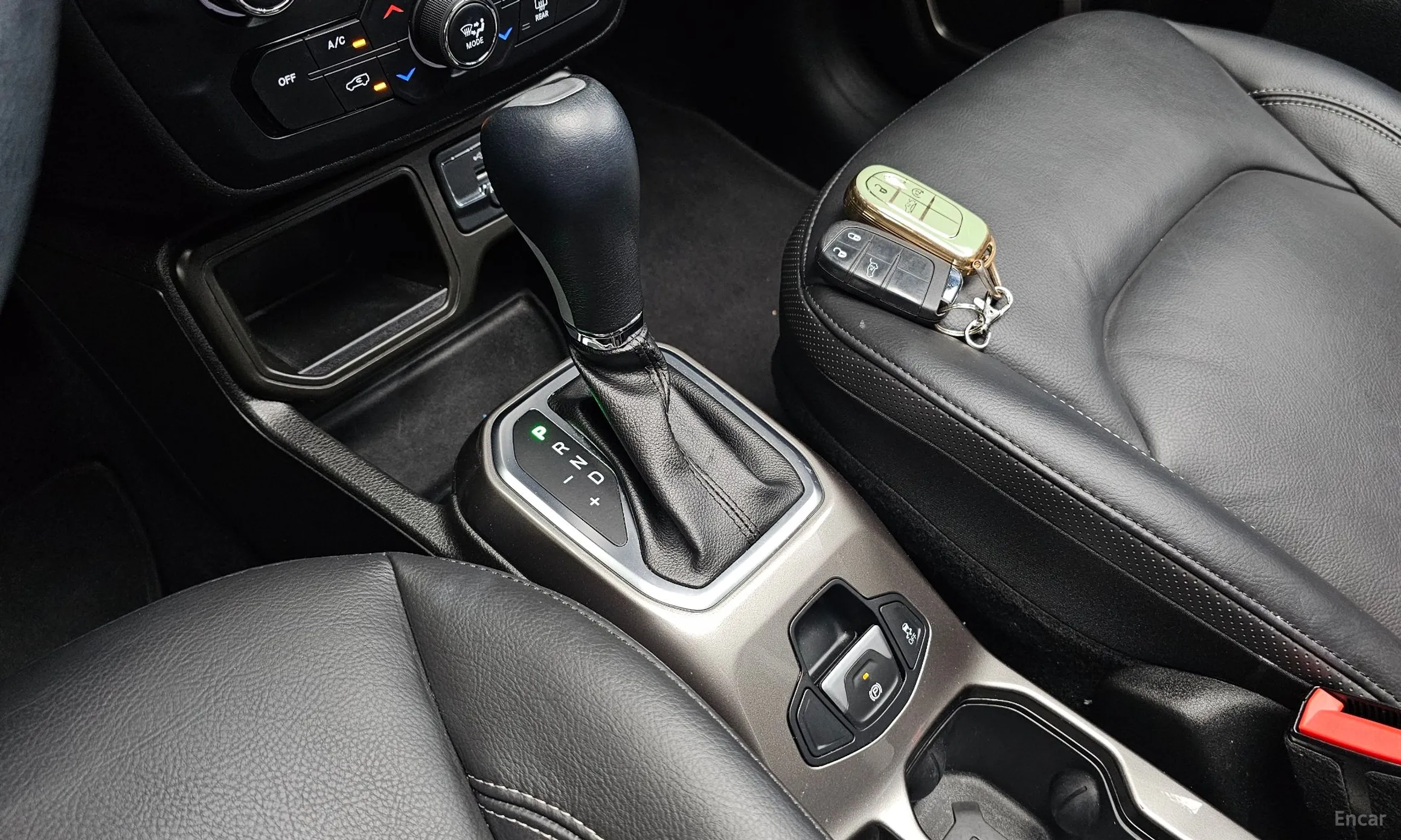 Jeep Renegade превью 9
