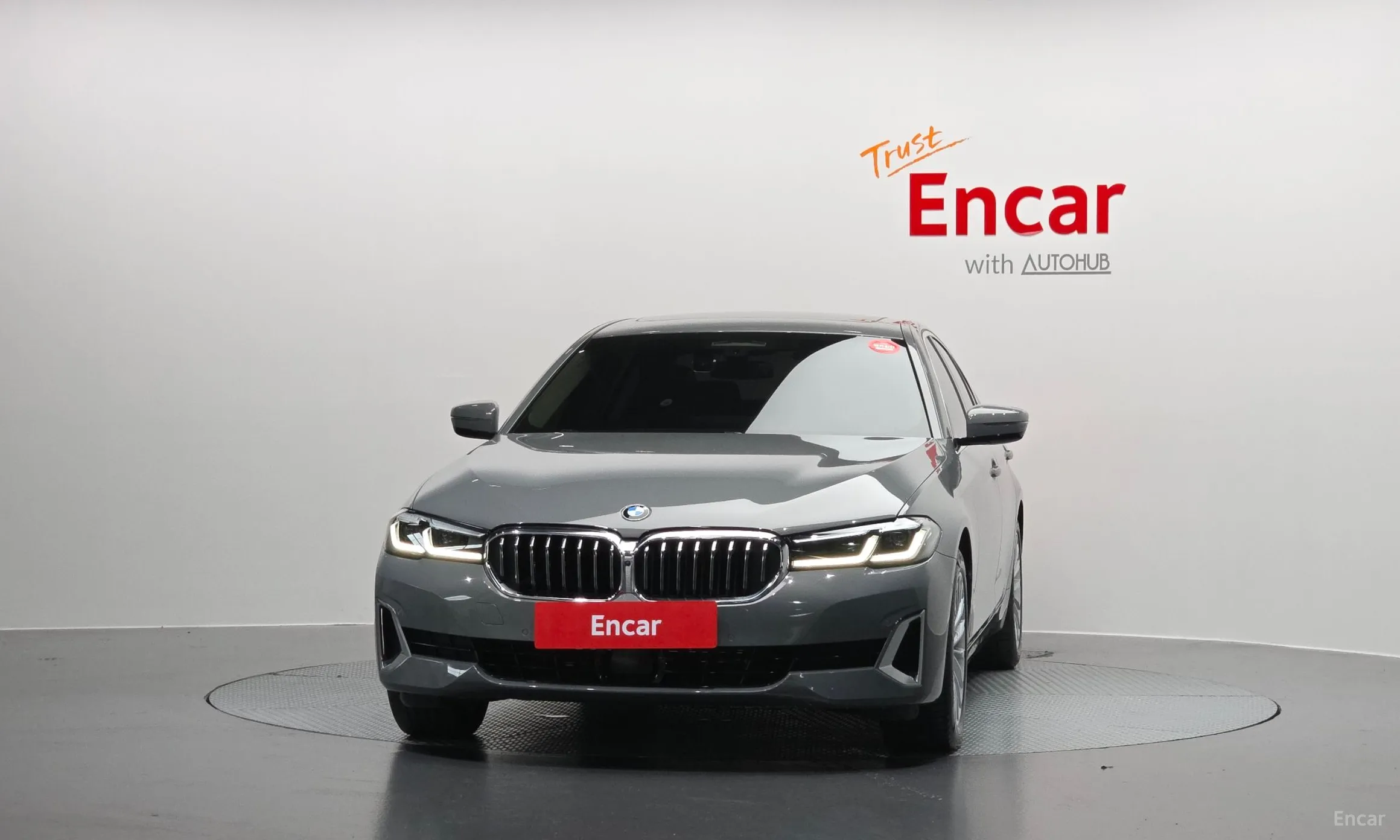 BMW 5 Series (G30) превью 3