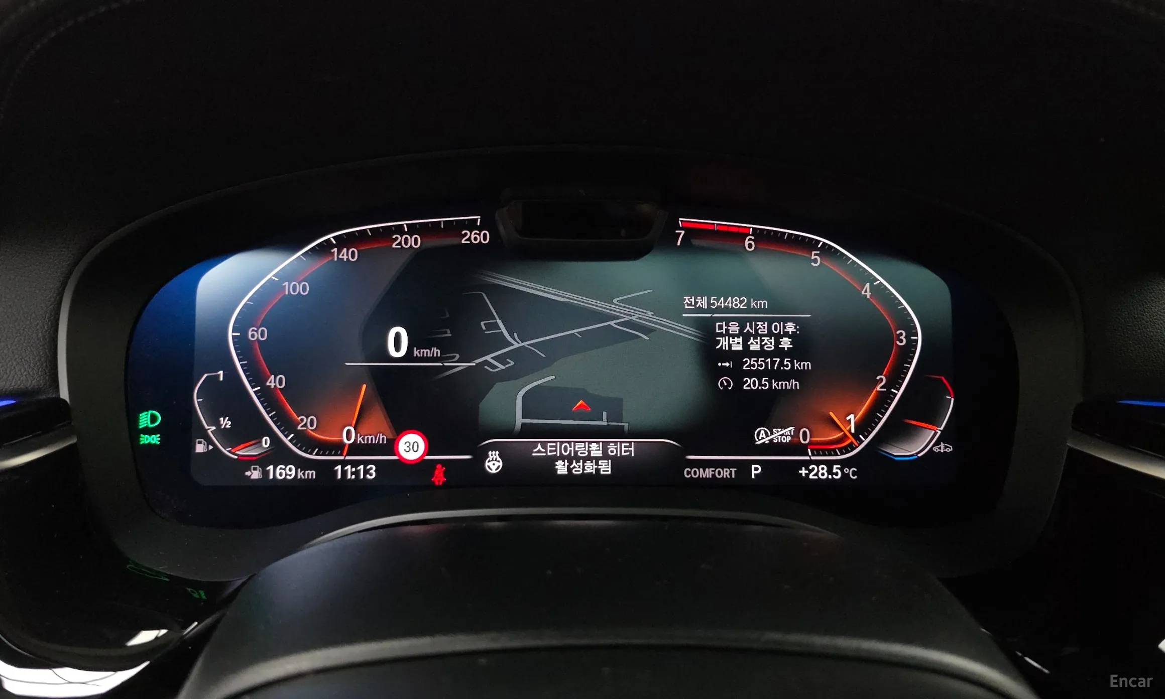 BMW 5 Series (G30) превью 8