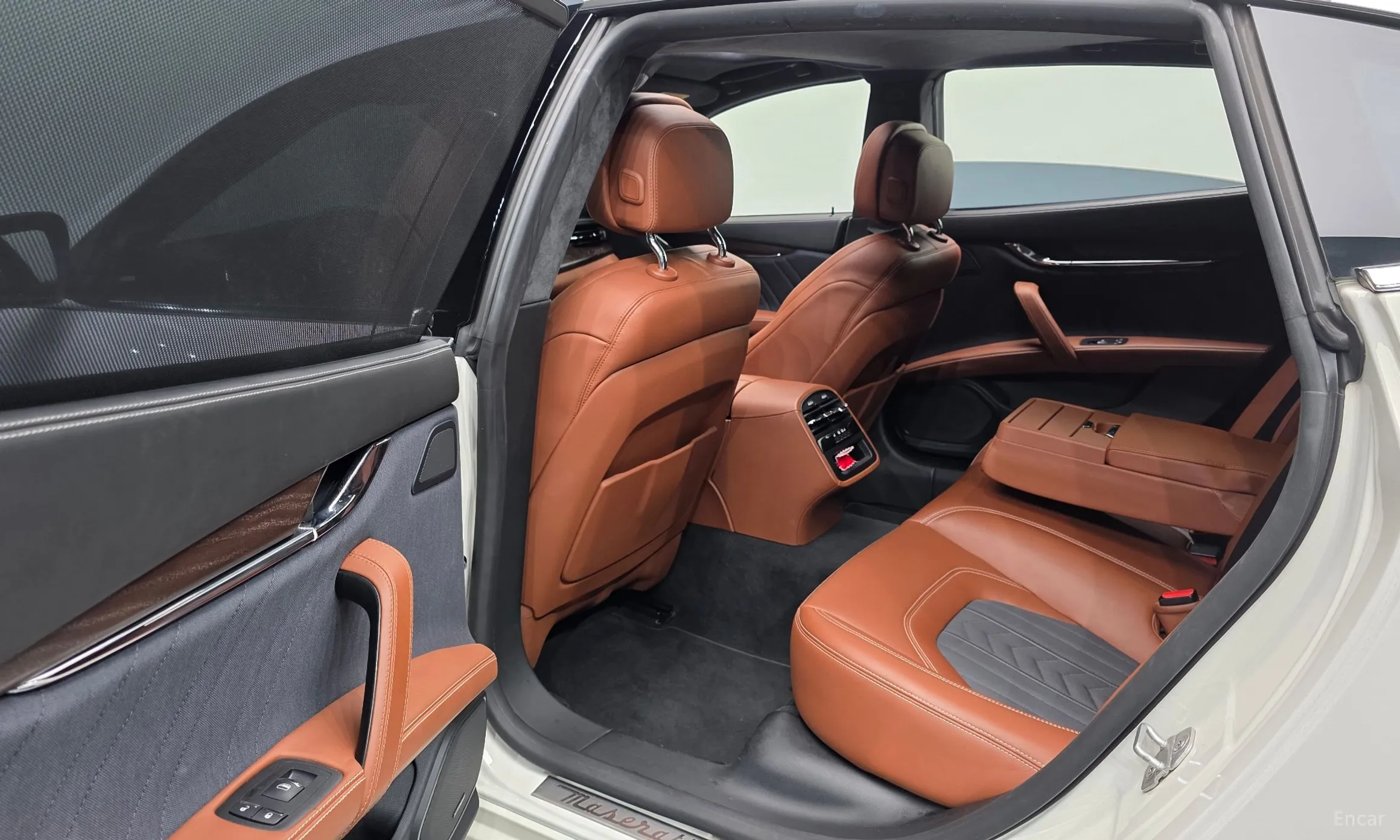 Maserati Quattroporte превью 12