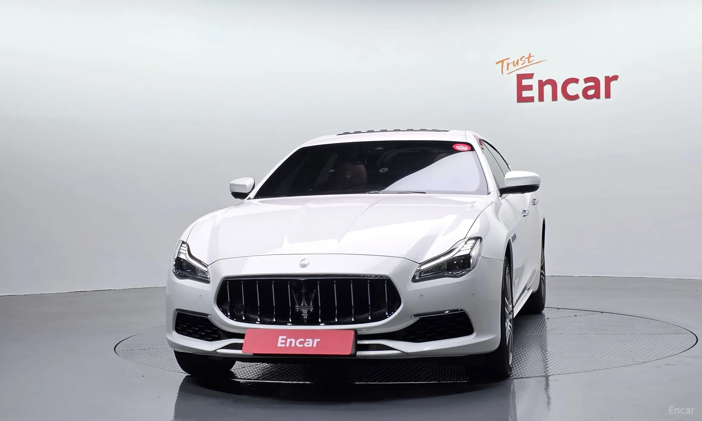 Maserati Quattroporte превью 3