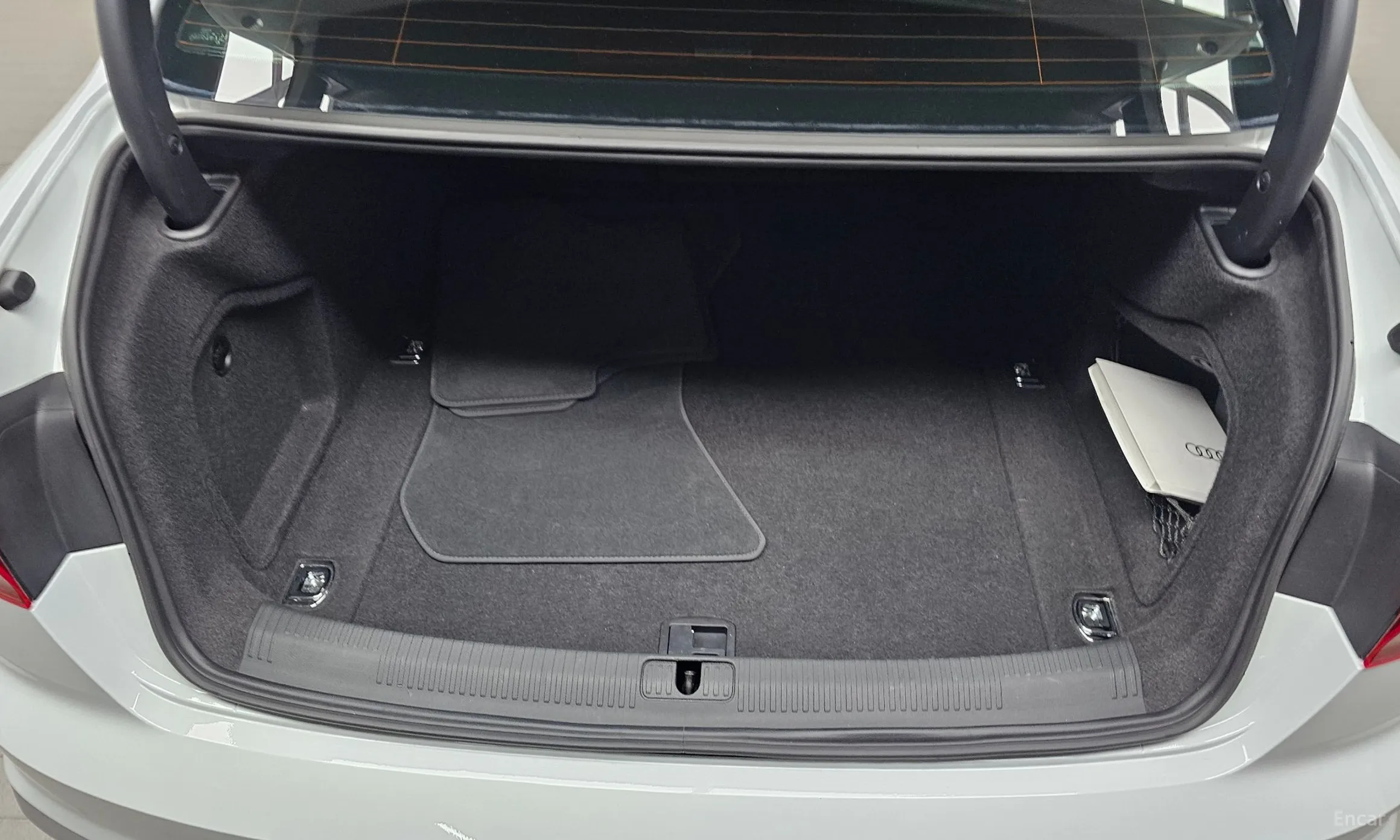 Audi A4 (B9) превью 17