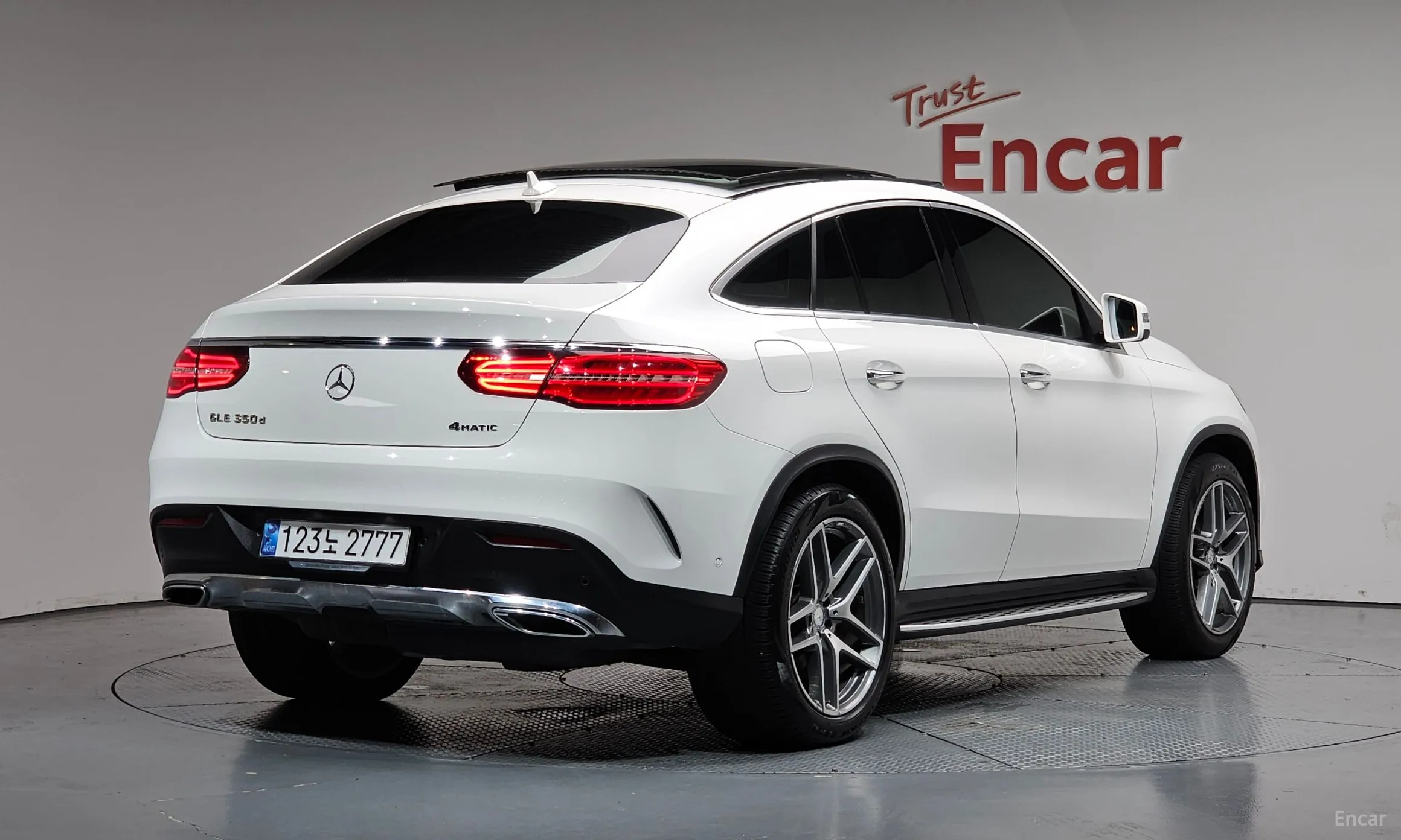 Mercedes Benz GLE-Class W166
