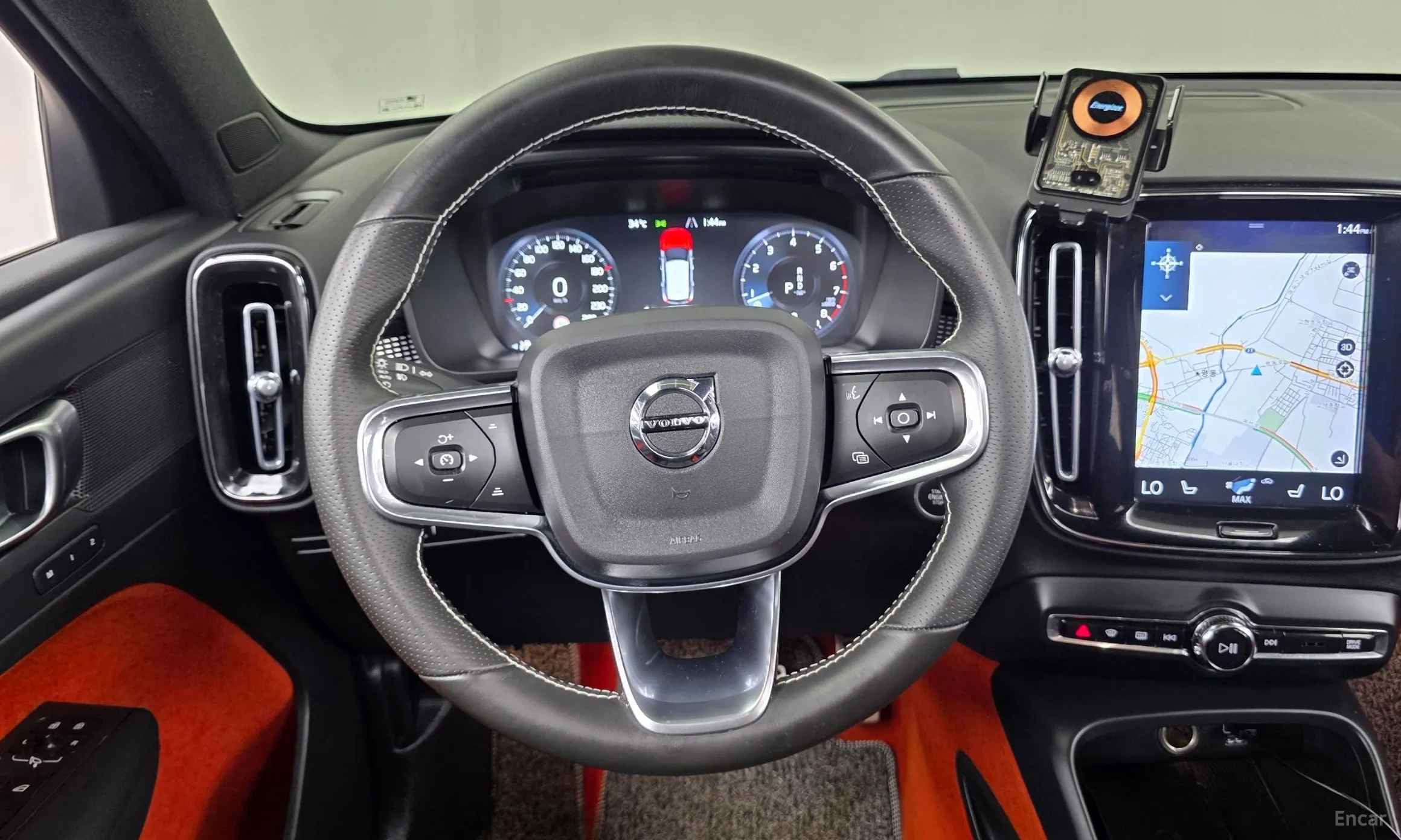 Volvo XC40 превью 13