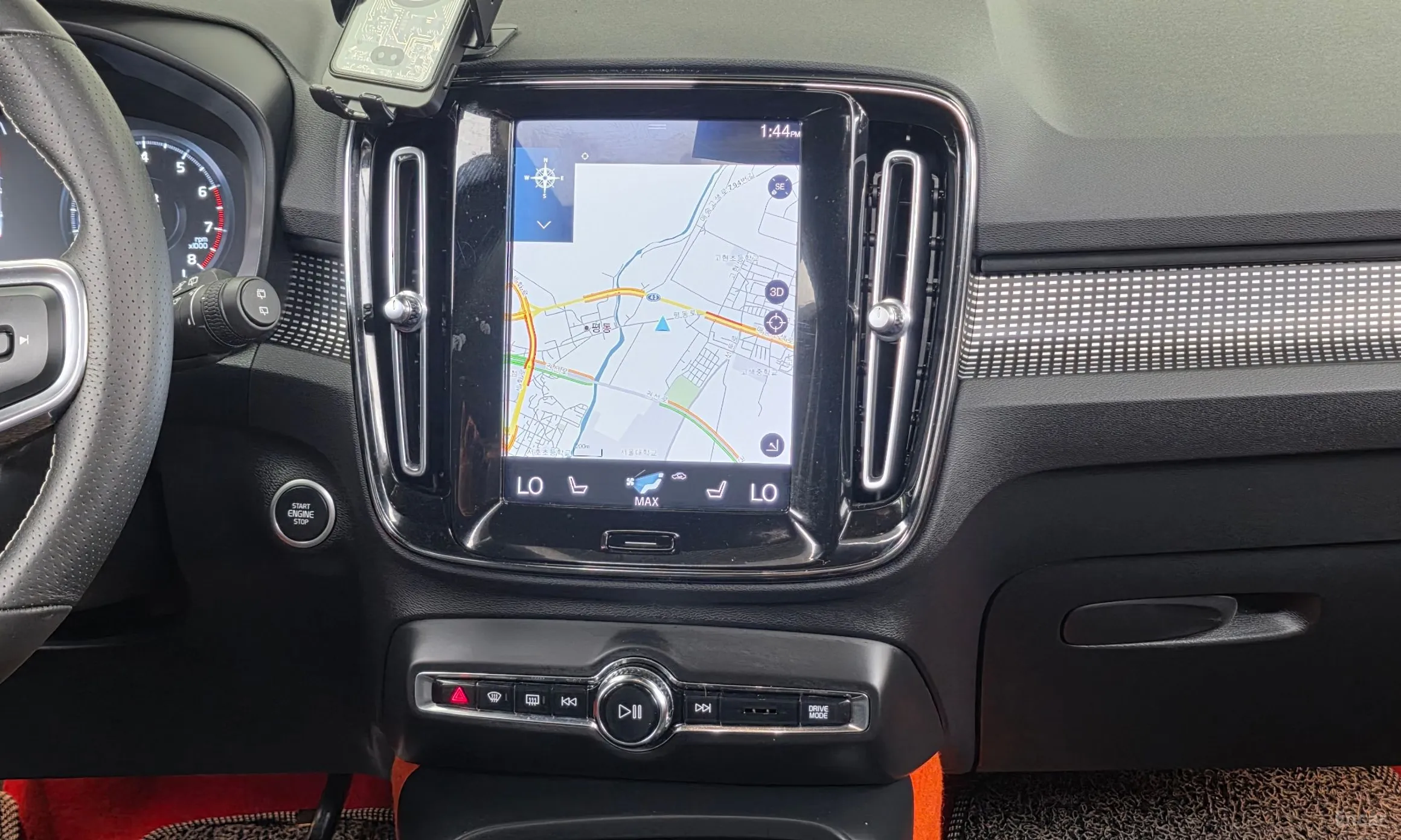 Volvo XC40 превью 14