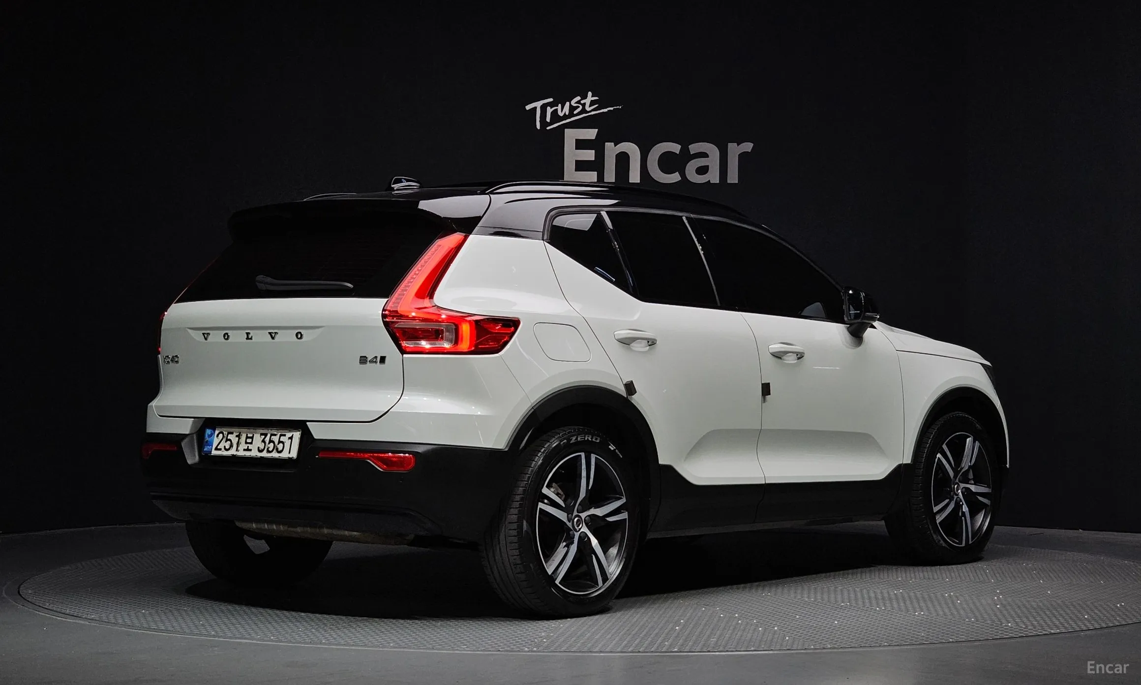 Volvo XC40 превью 2