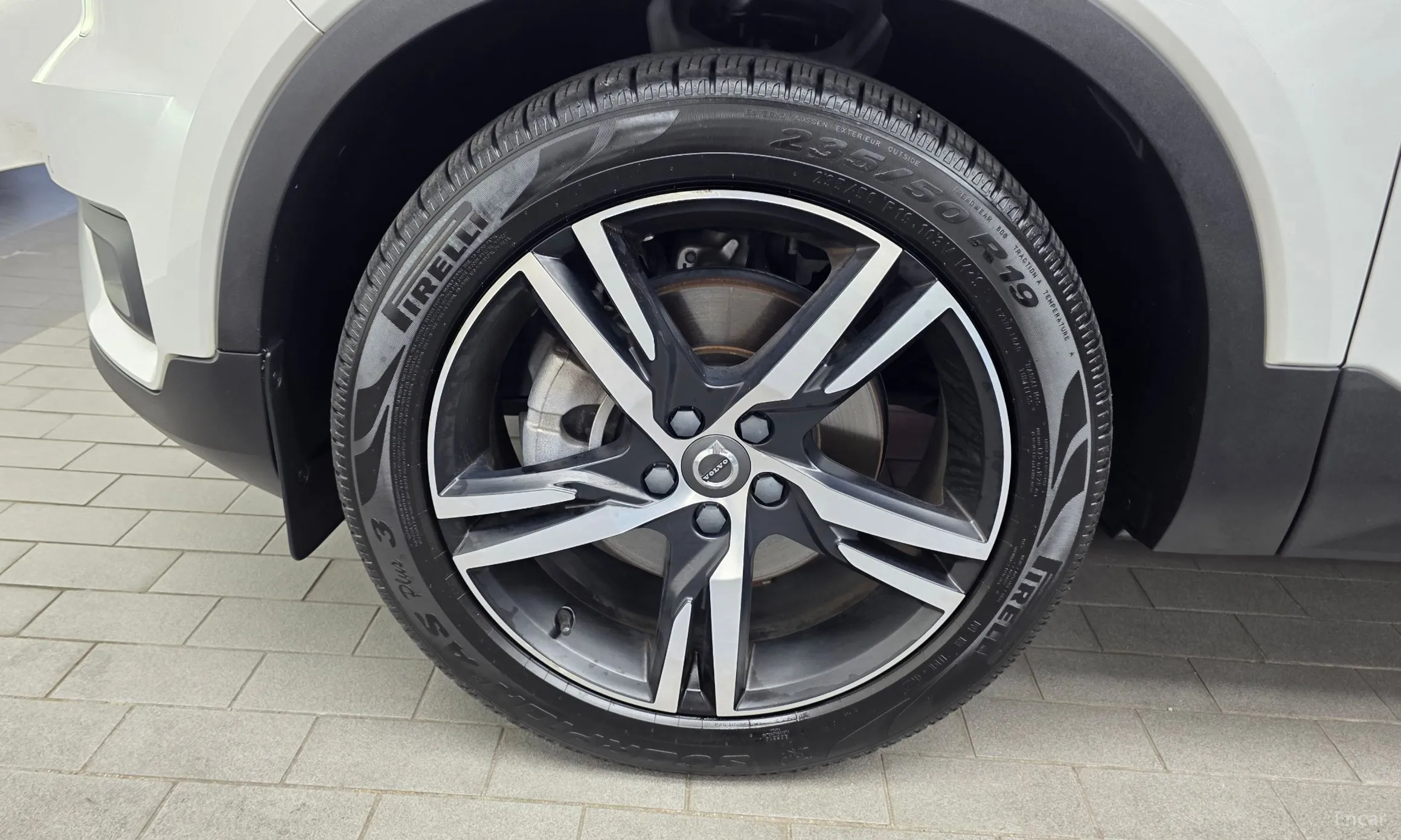 Volvo XC40 превью 5