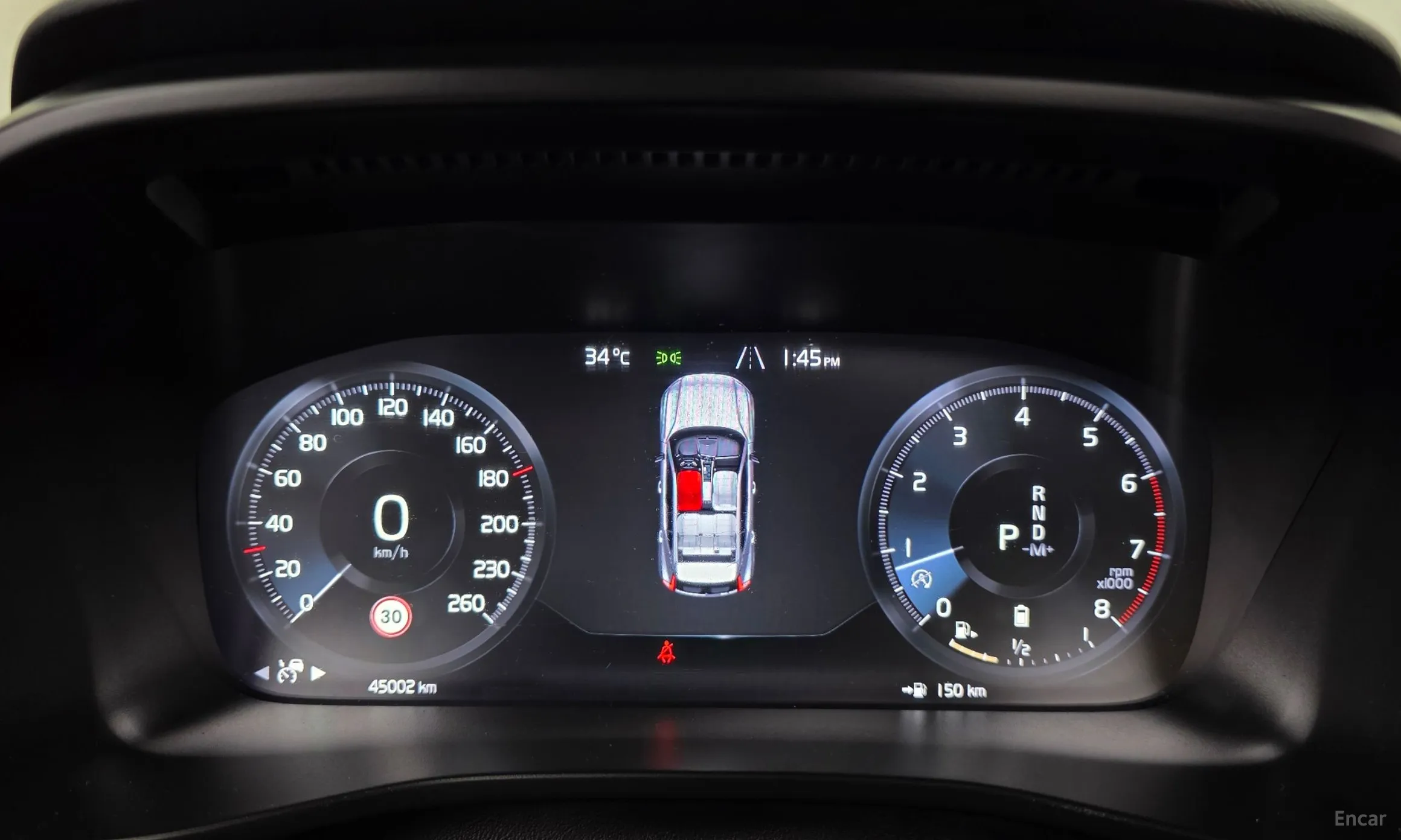 Volvo XC40 превью 8