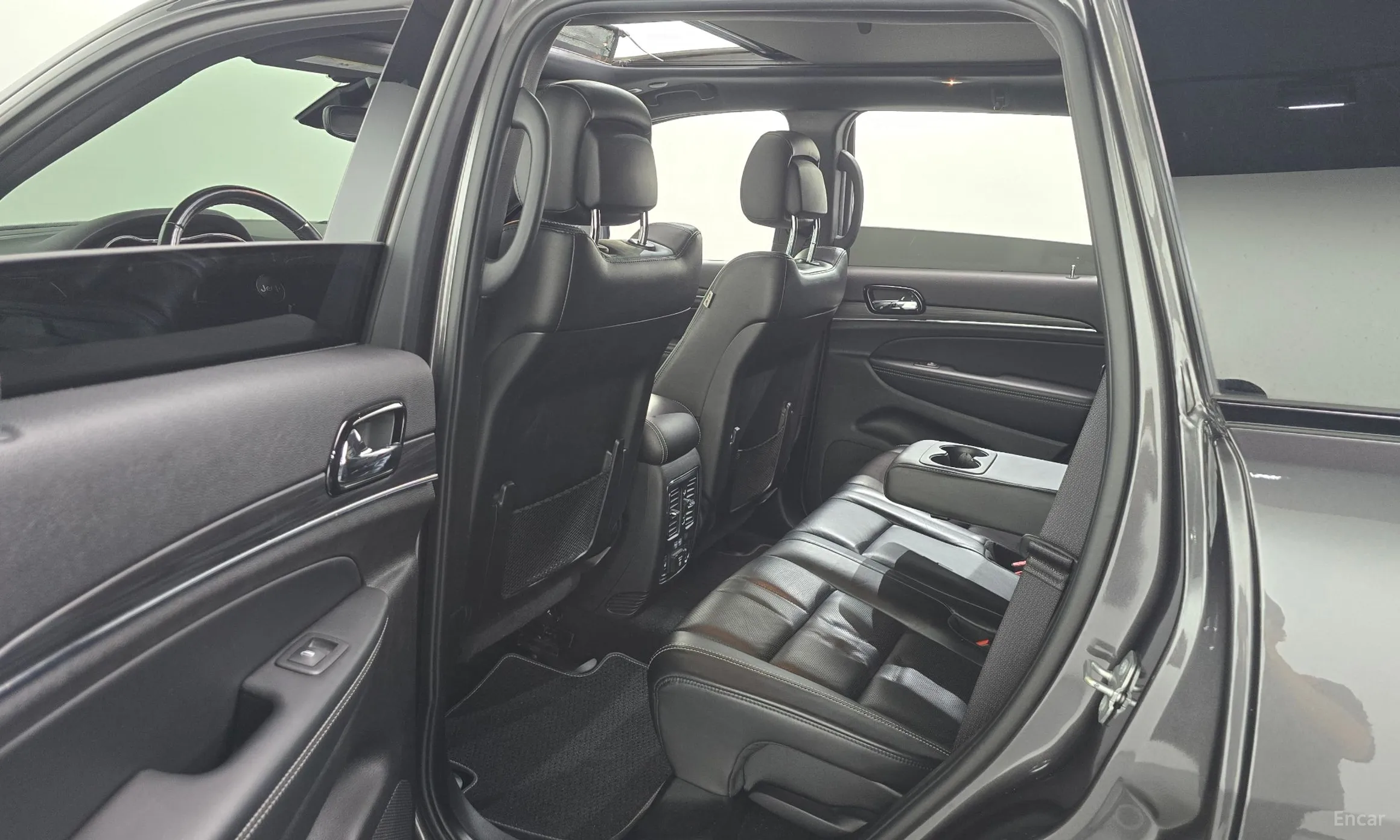 Jeep Grand Cherokee превью 12