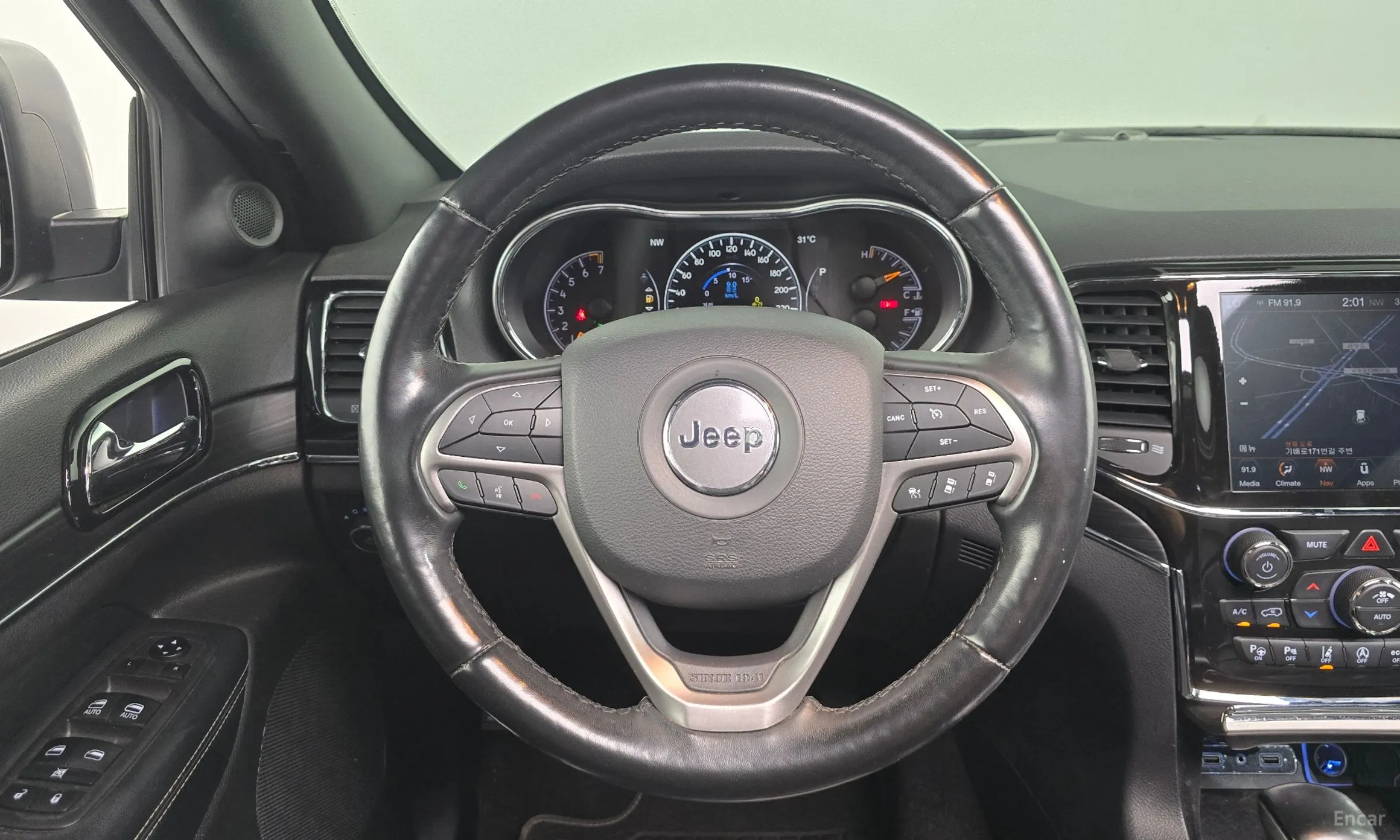 Jeep Grand Cherokee превью 15