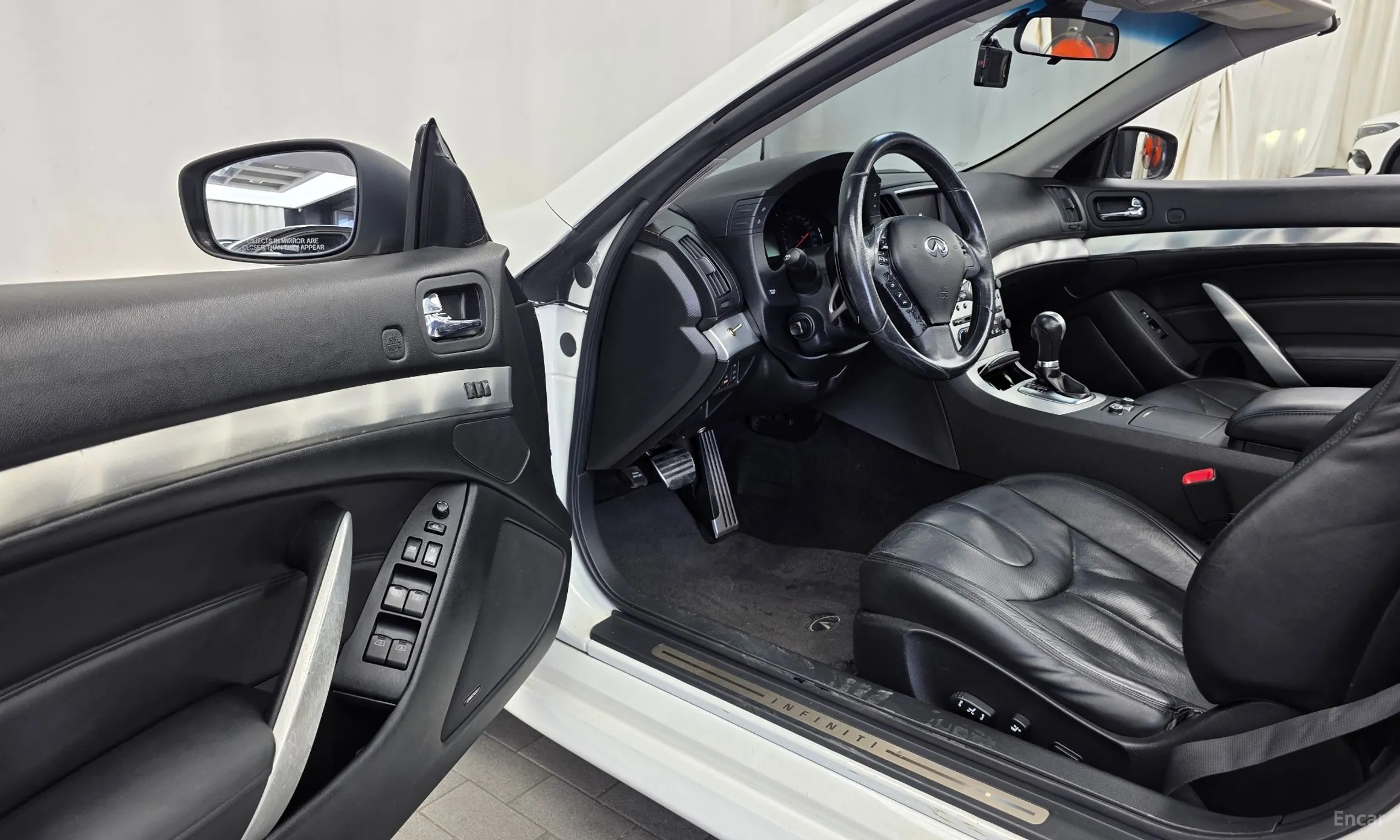 Infiniti G37 превью 10