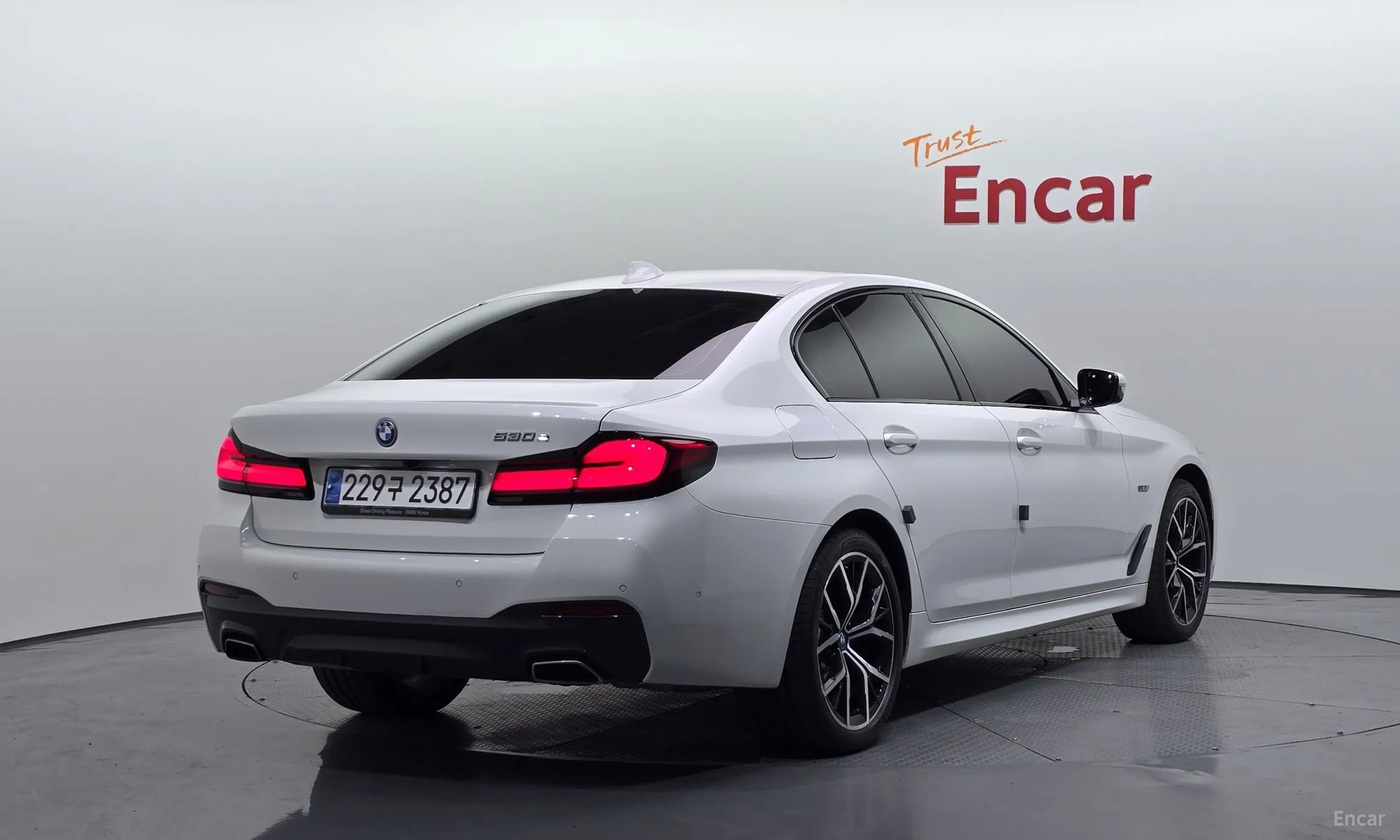 BMW 5 Series (G30)