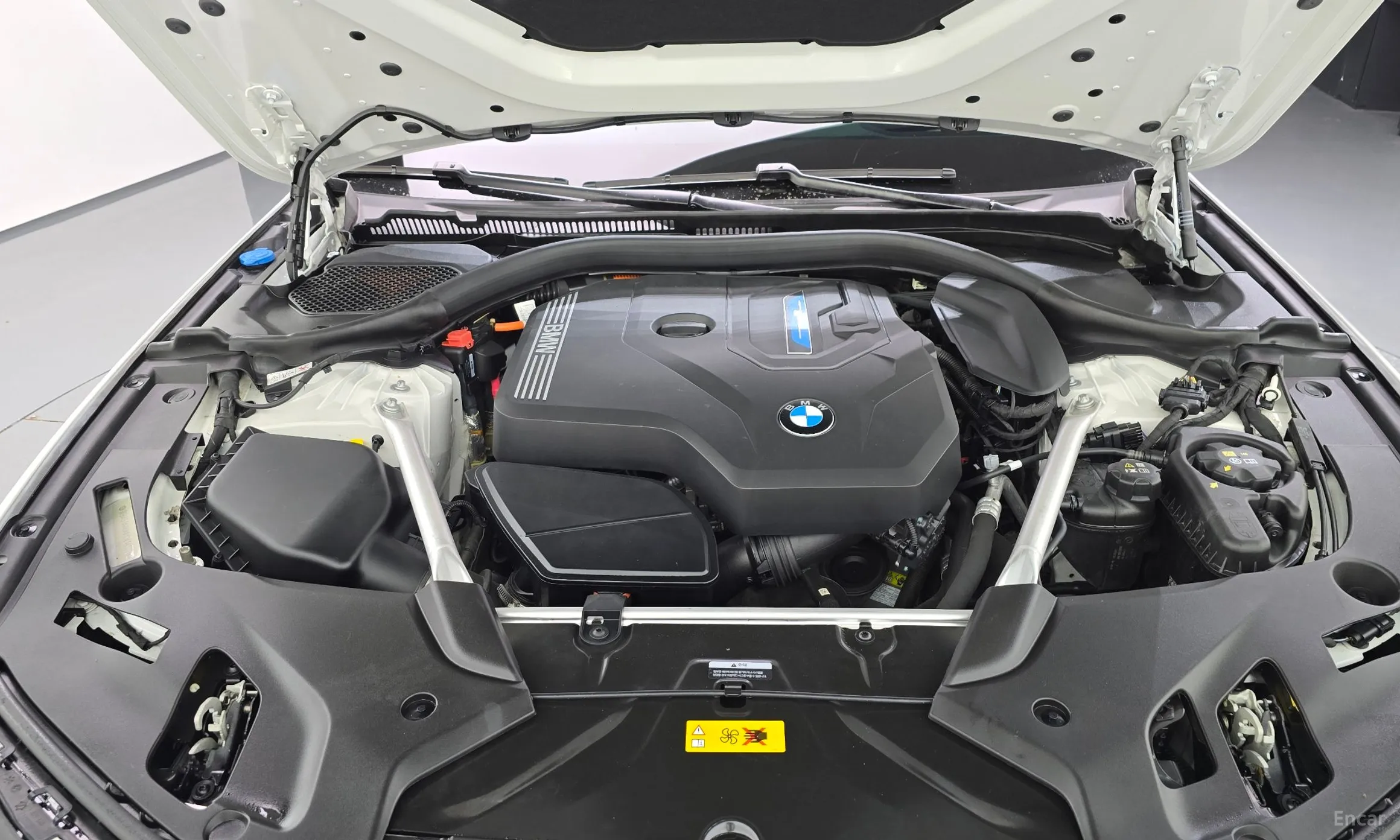 BMW 5 Series (G30) превью 6