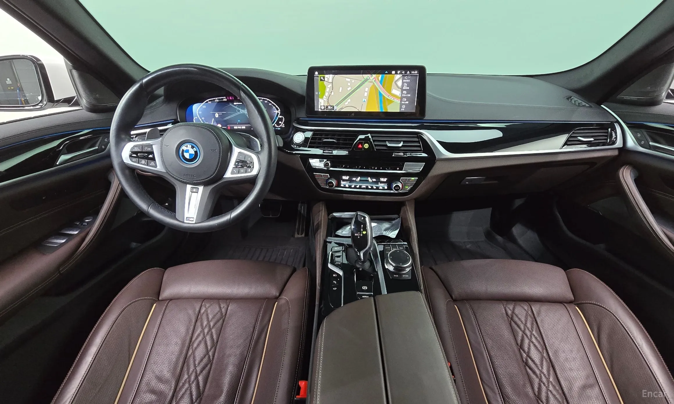 BMW 5 Series (G30) превью 7